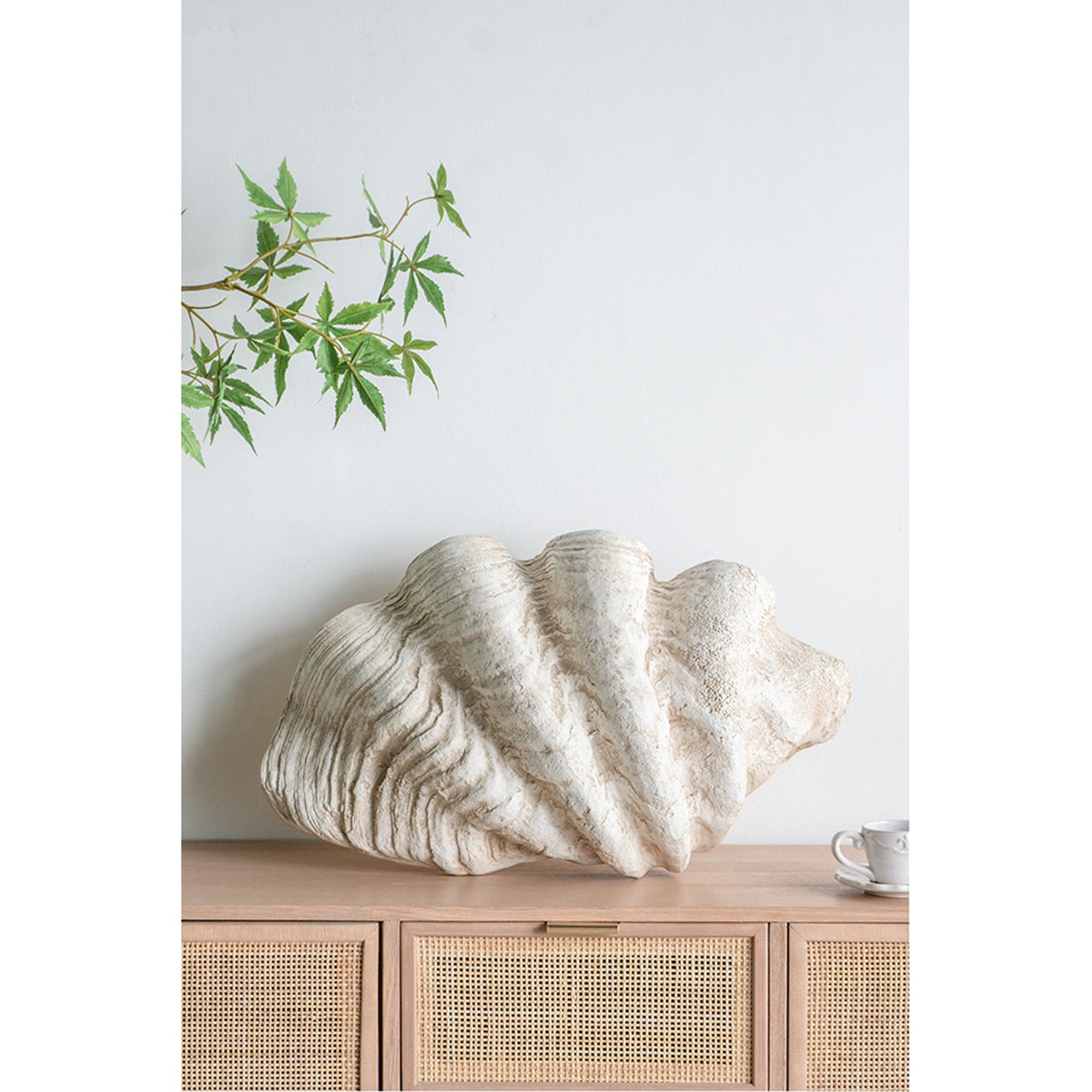 Large Clam Shell Accent 25.3x16.5x8.5" by HouseOfZazla