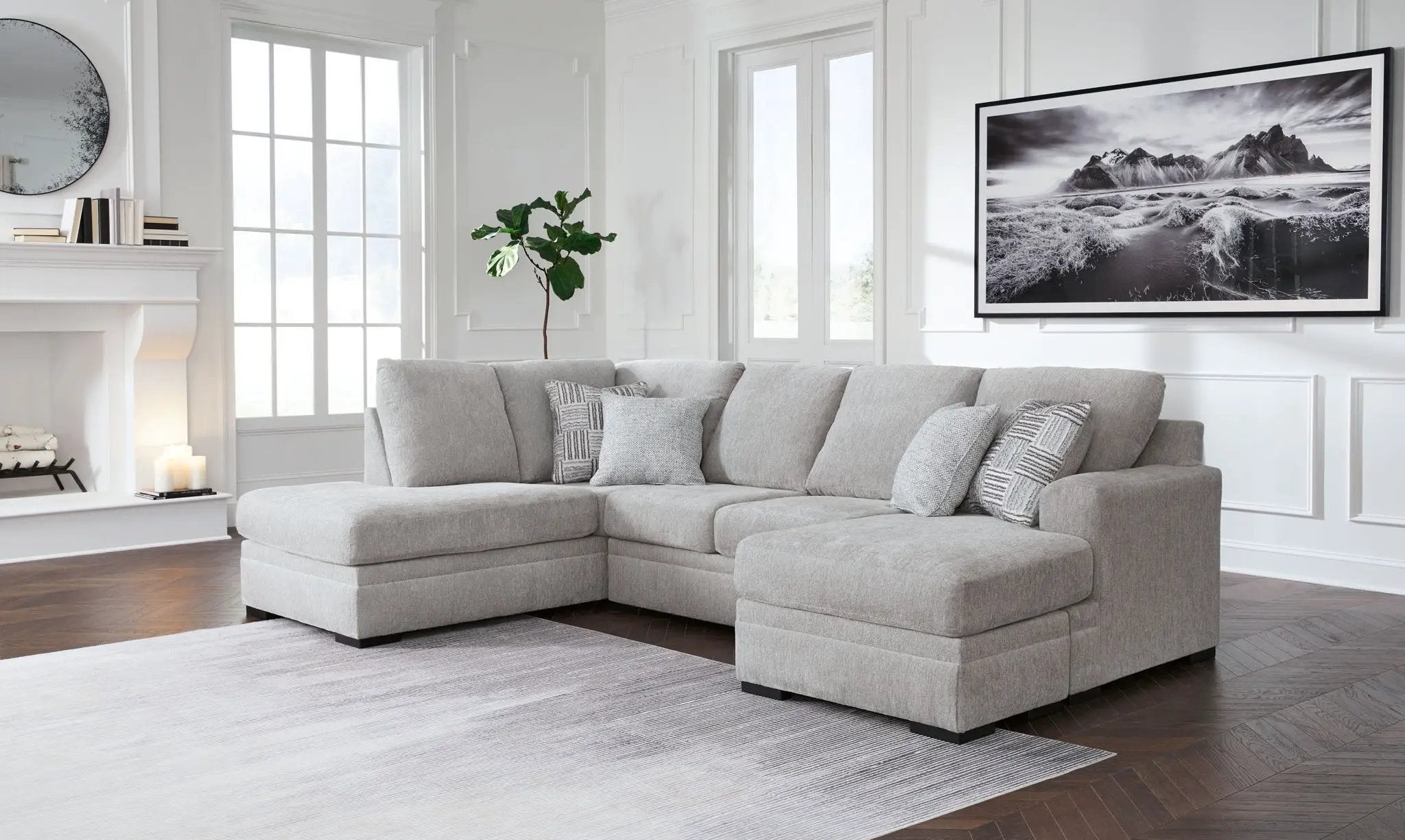 Gabyleigh - Sectional by Unique Piece Furniture