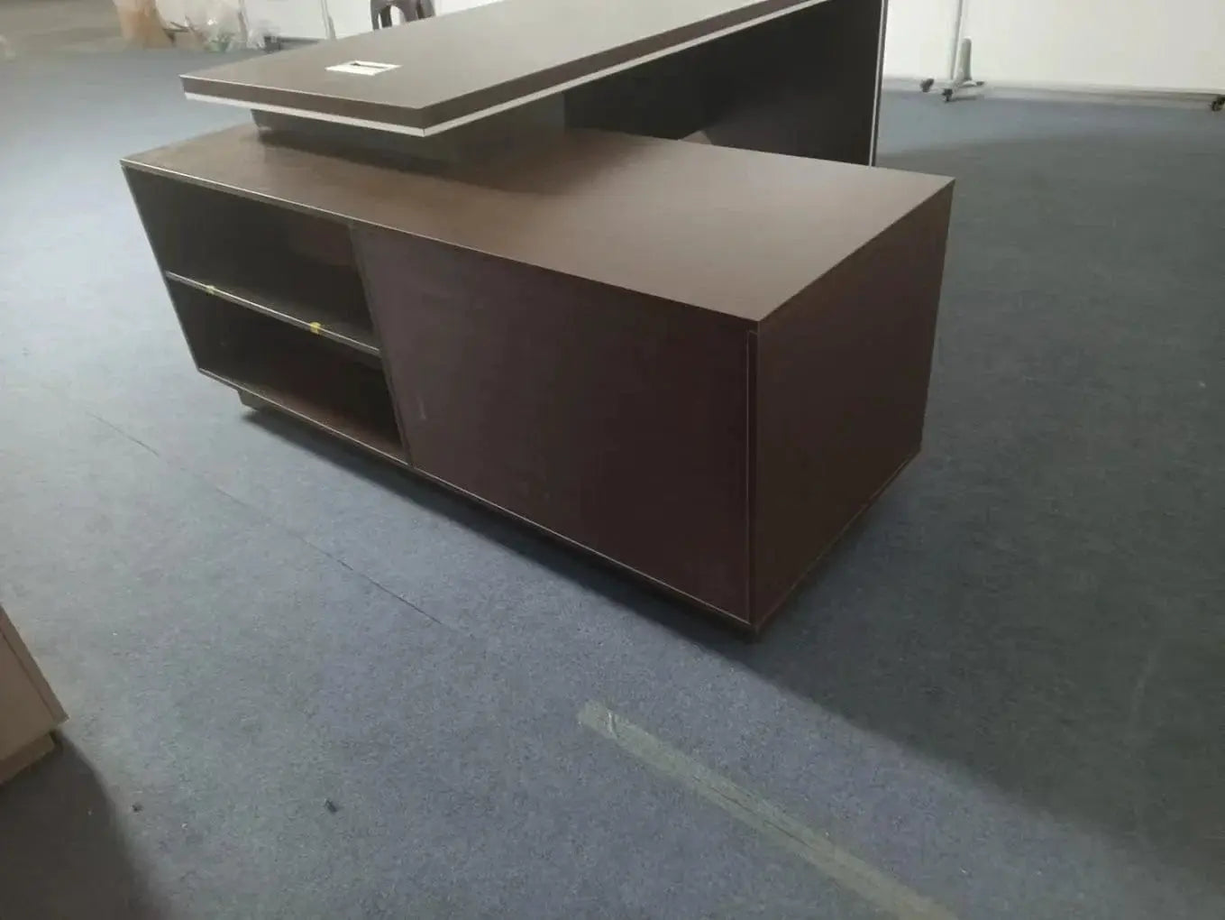 Altona · Modern L-Shaped Executive Desk by Arc Grove