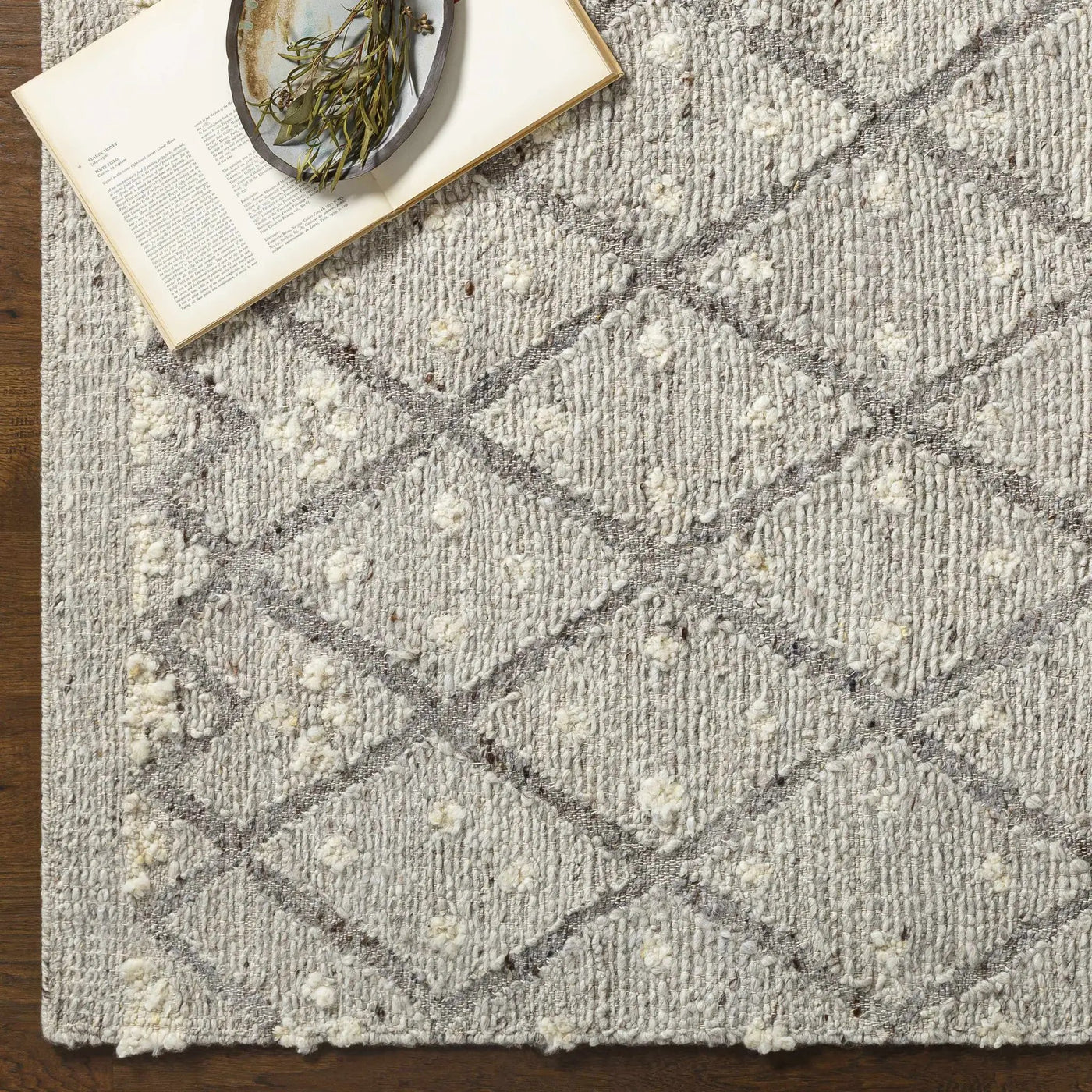 Aliaga Area Rug - Clearance by Boutique Rugs