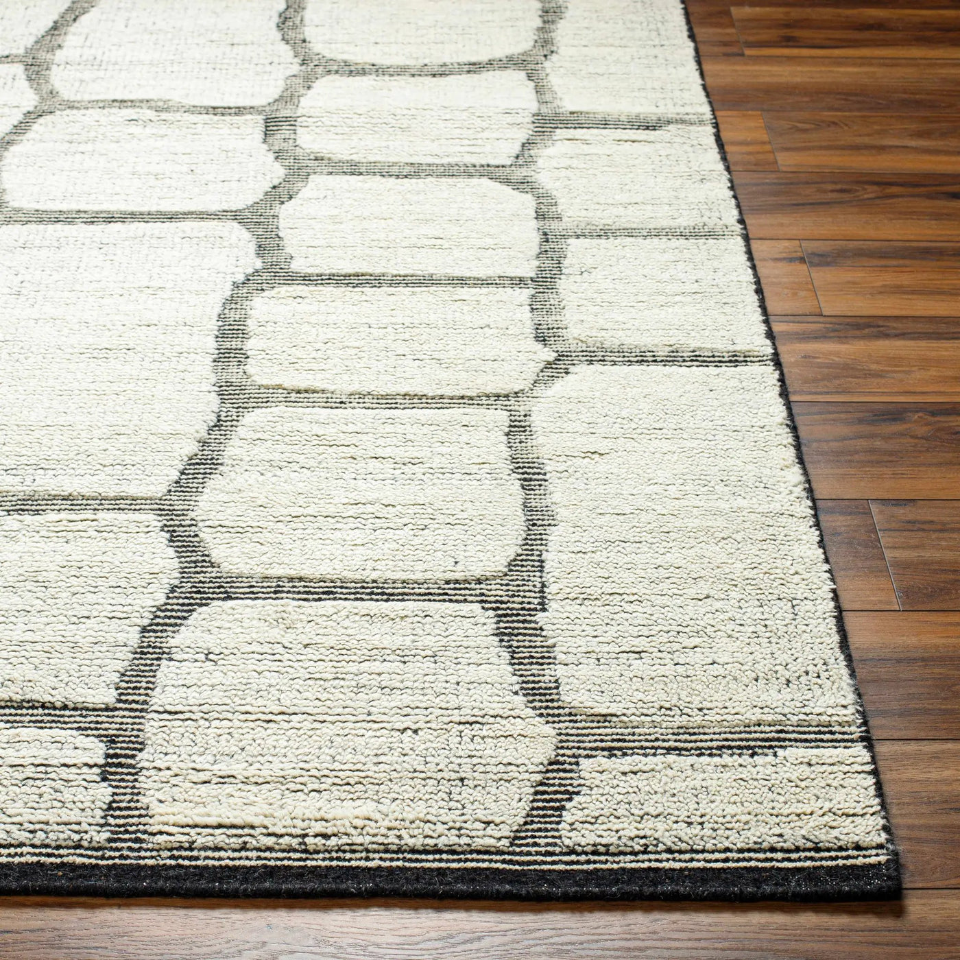 Amira Hand Knotted Wool Area Rug - Clearance by Boutique Rugs