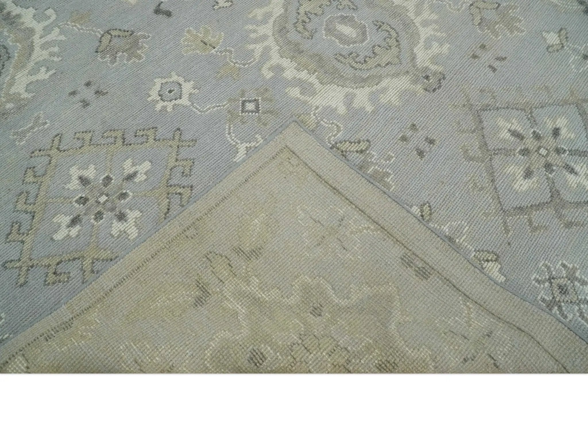 Antique Style Silver And Beige Modern Oushak wool Area Rug by The Rug Decor