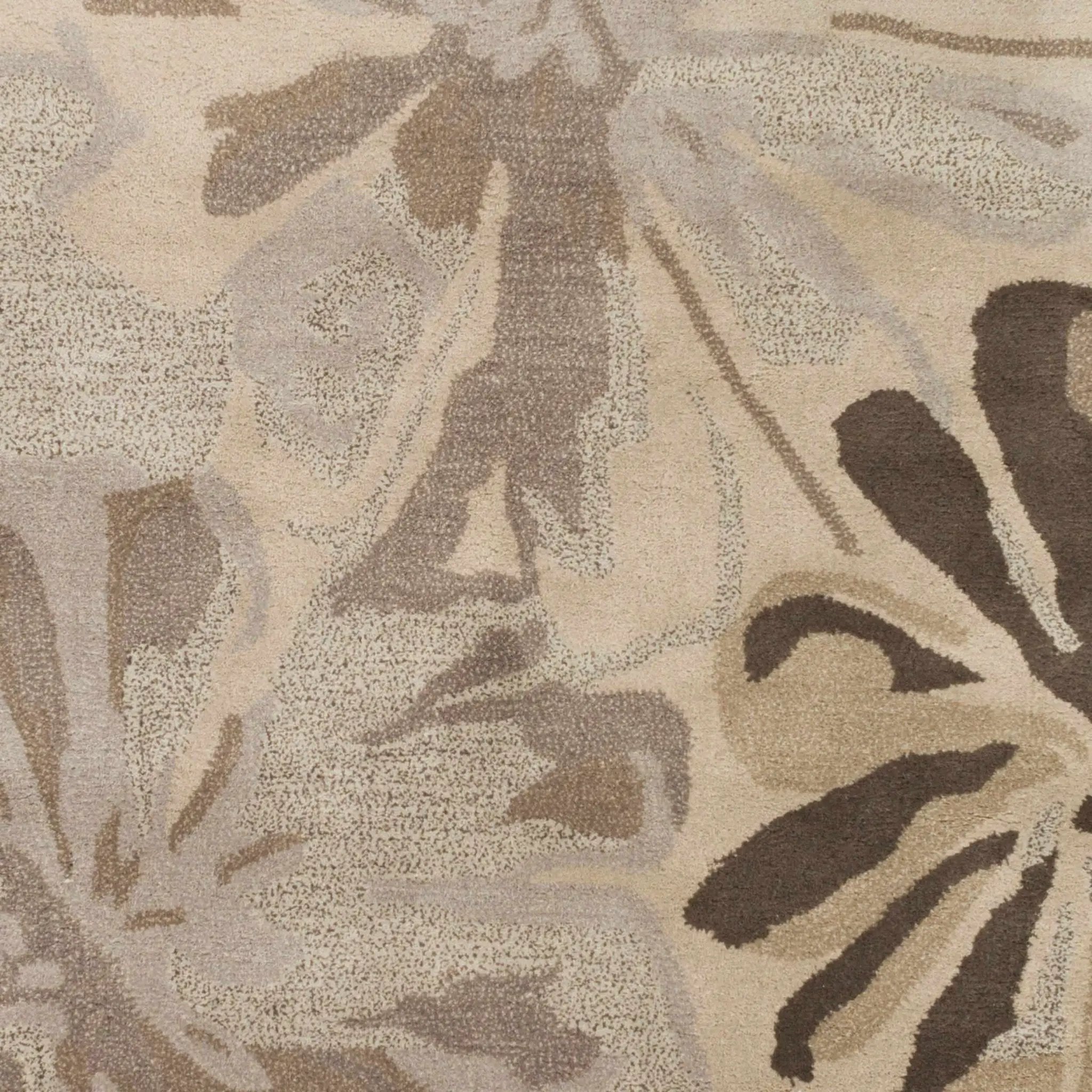 Ilfeld Athena Gray Floral Wool Rug by Boutique Rugs
