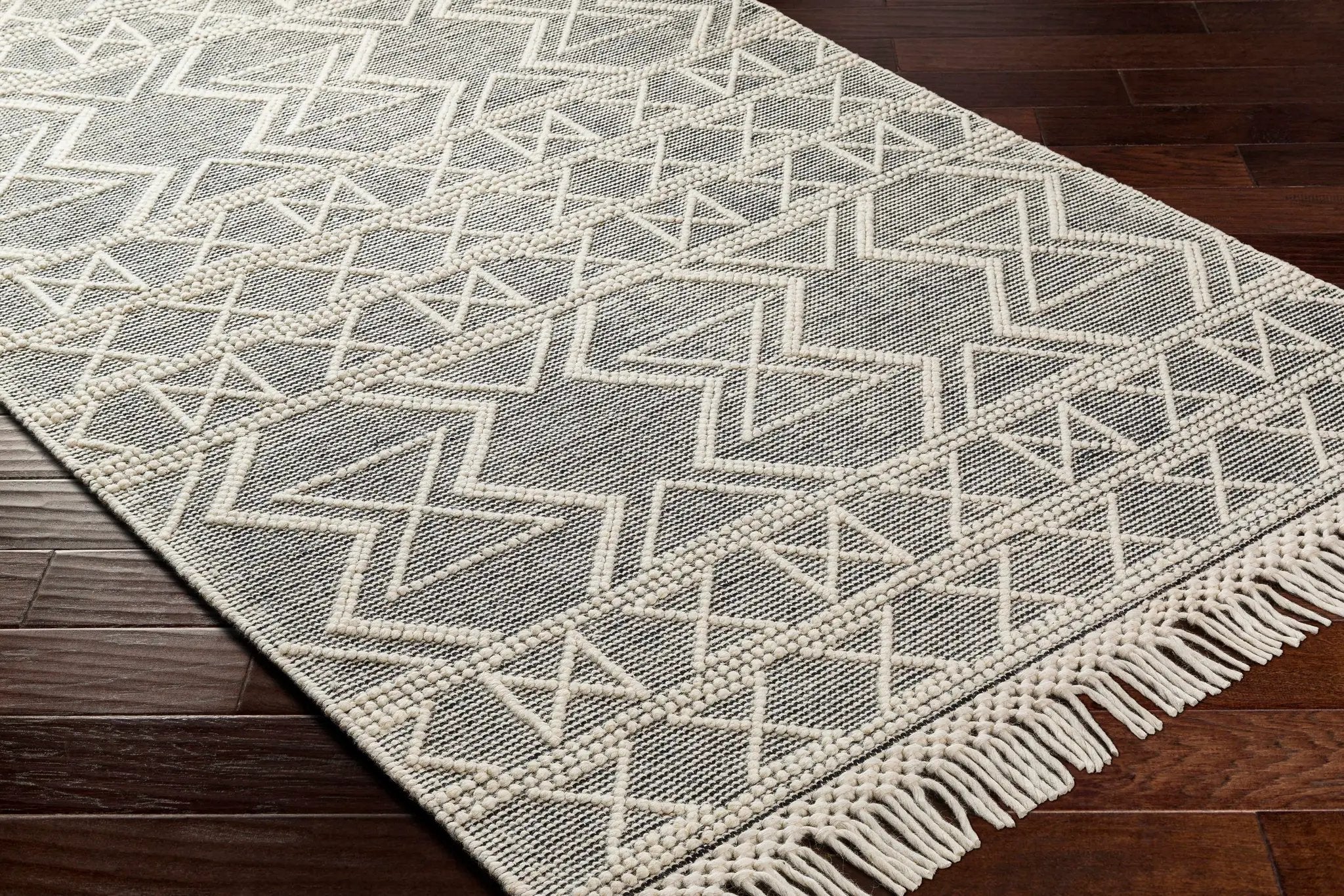 Aziel Wool Rug with Tassels - Clearance by Boutique Rugs