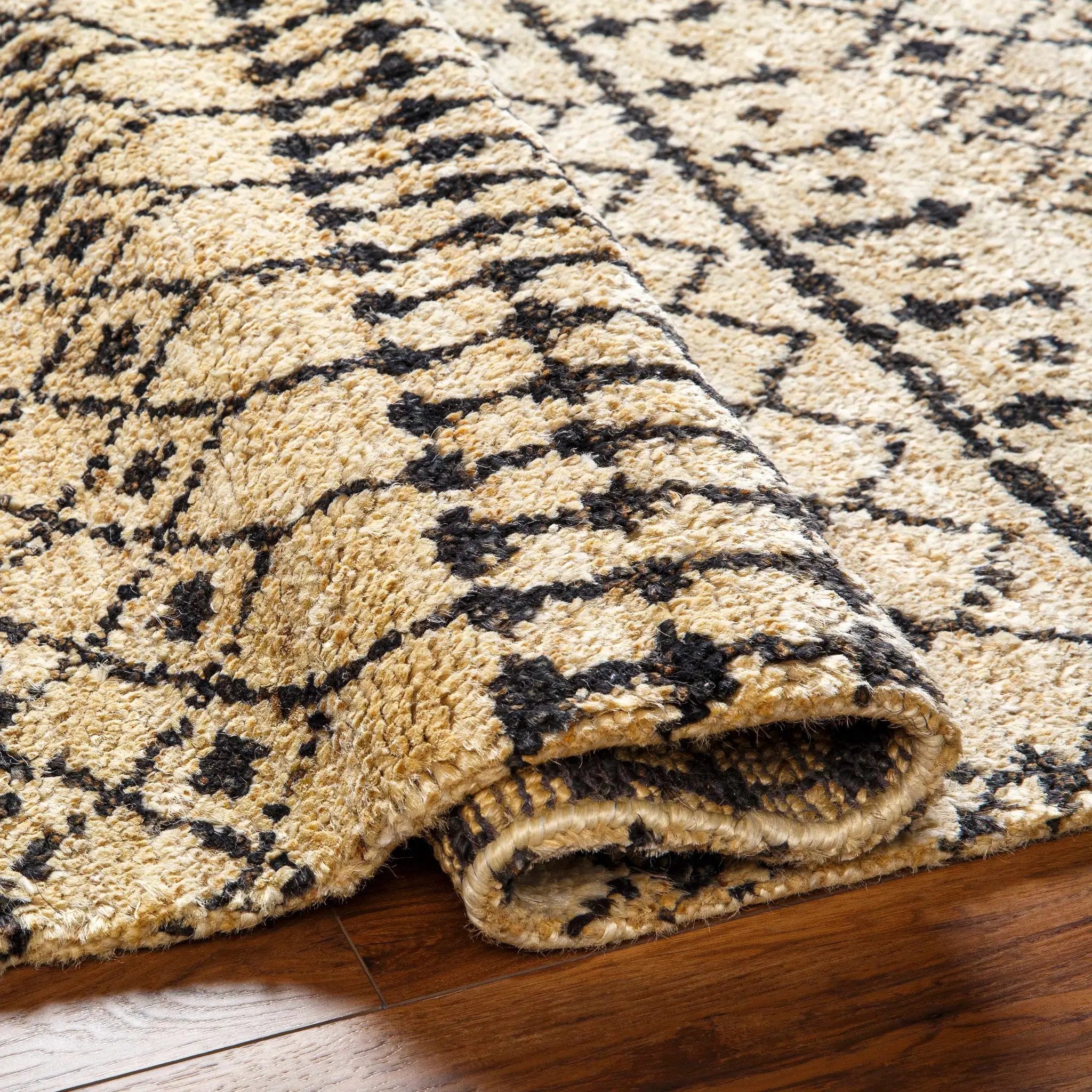 Aziza Area Rug - Clearance by Boutique Rugs