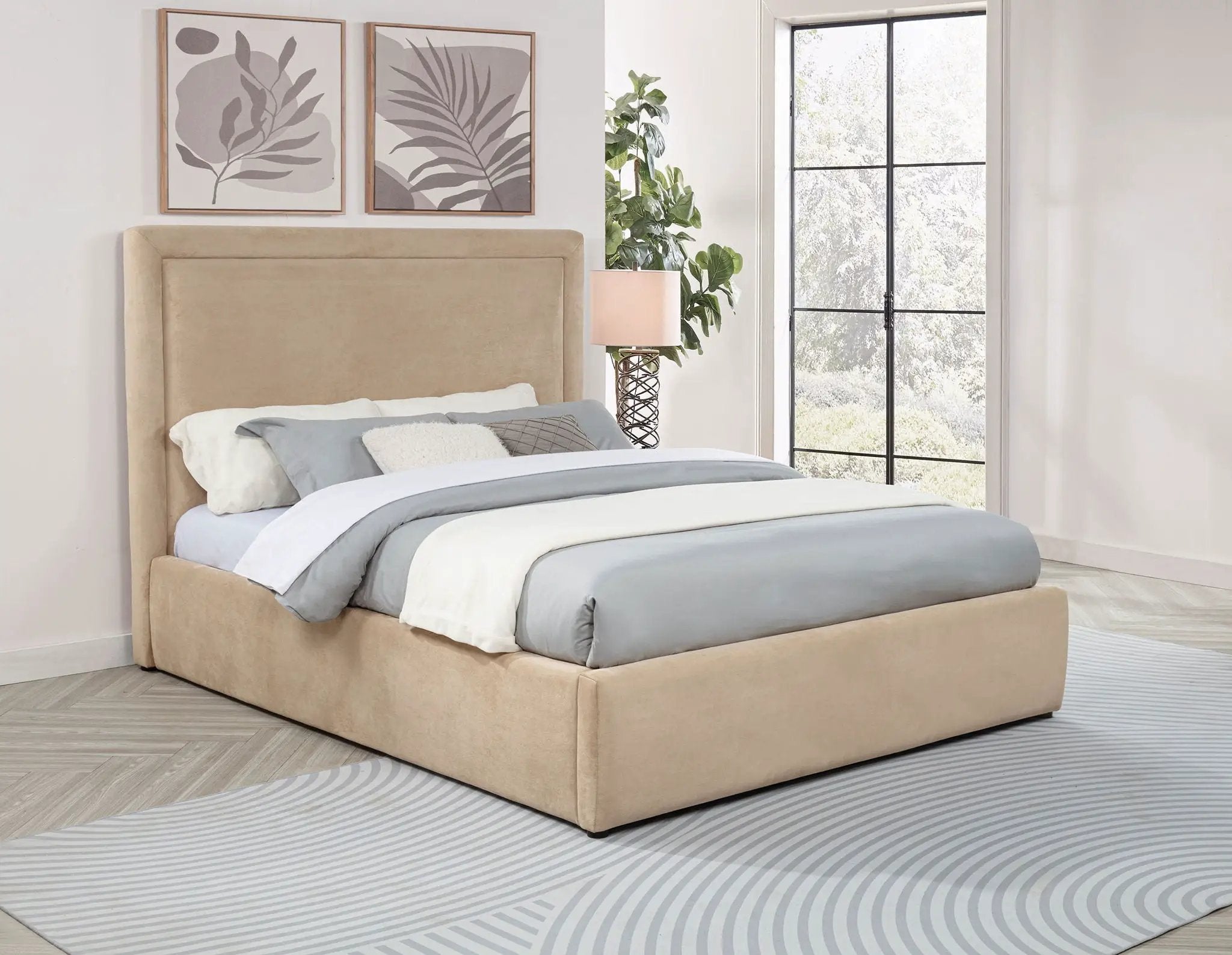 Lawson 54-inch Upholstered Queen Platform Bed Light Saddle by Unique Piece Furniture