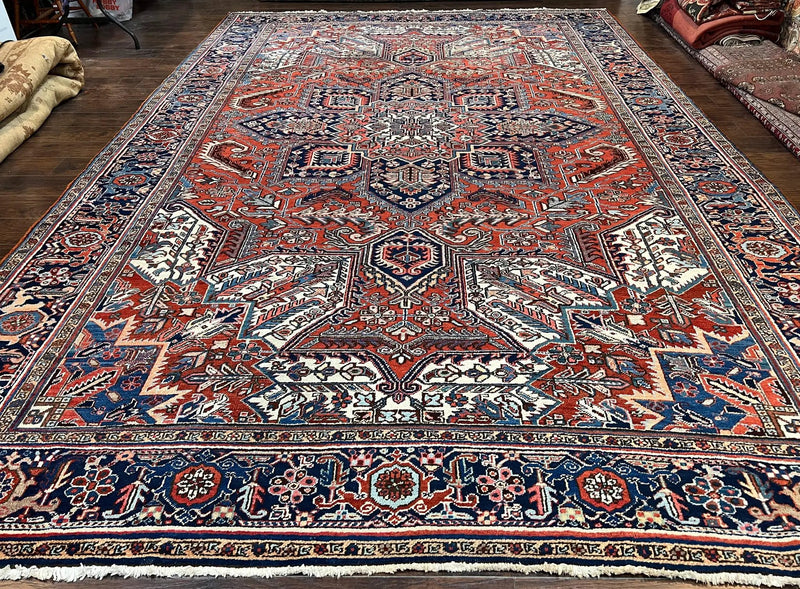 Antique Persian Heriz Rug – 11x16 Palace Size, Geometric Medallion, 1920s by Jewel Rugs