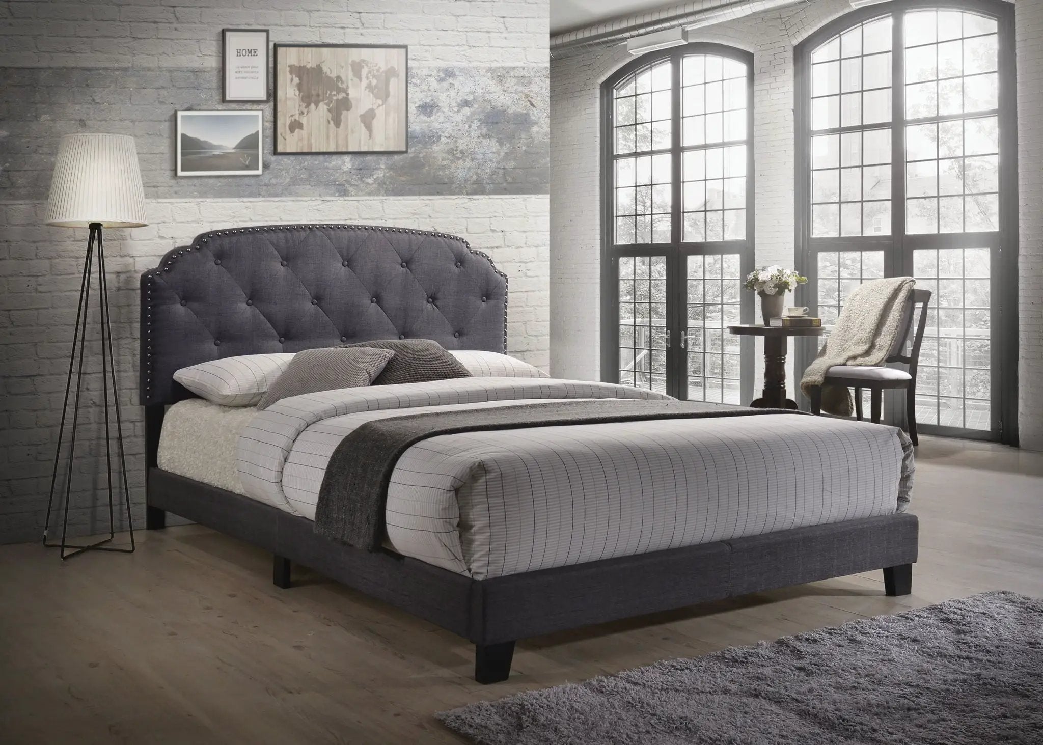 Tradilla - Queen Bed - Gray by Unique Piece Furniture
