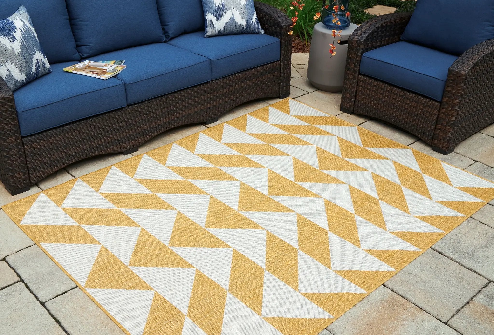 Thomley - Rug by Unique Piece Furniture