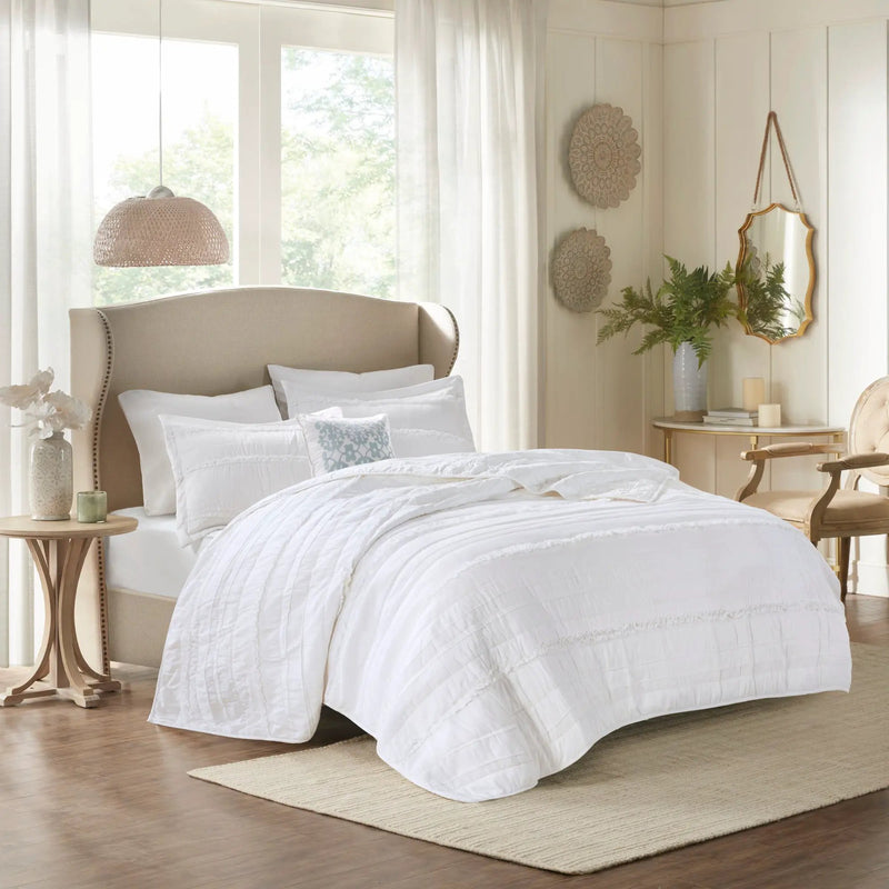 4 Piece Reversible Ruffle Quilt Set with Throw Pillow White King/Cal King by HouseOfZazla