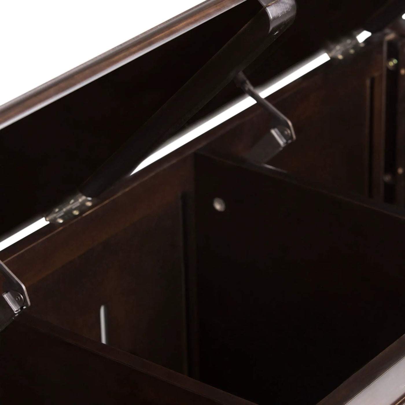 Connaught - Handcrafted Storage Bench Trunk by HouseOfZazla