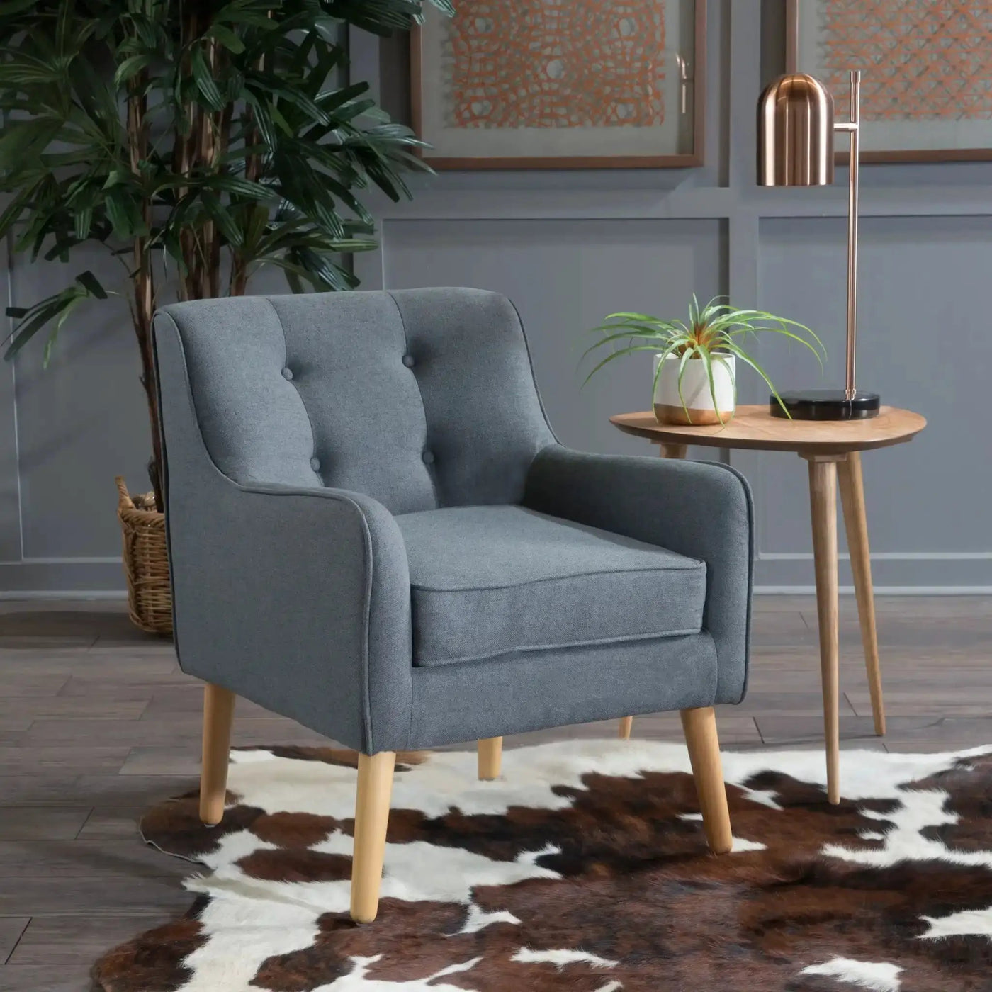 Modern Arm Chair With Tufted Back and Wooden Legs by HouseOfZazla