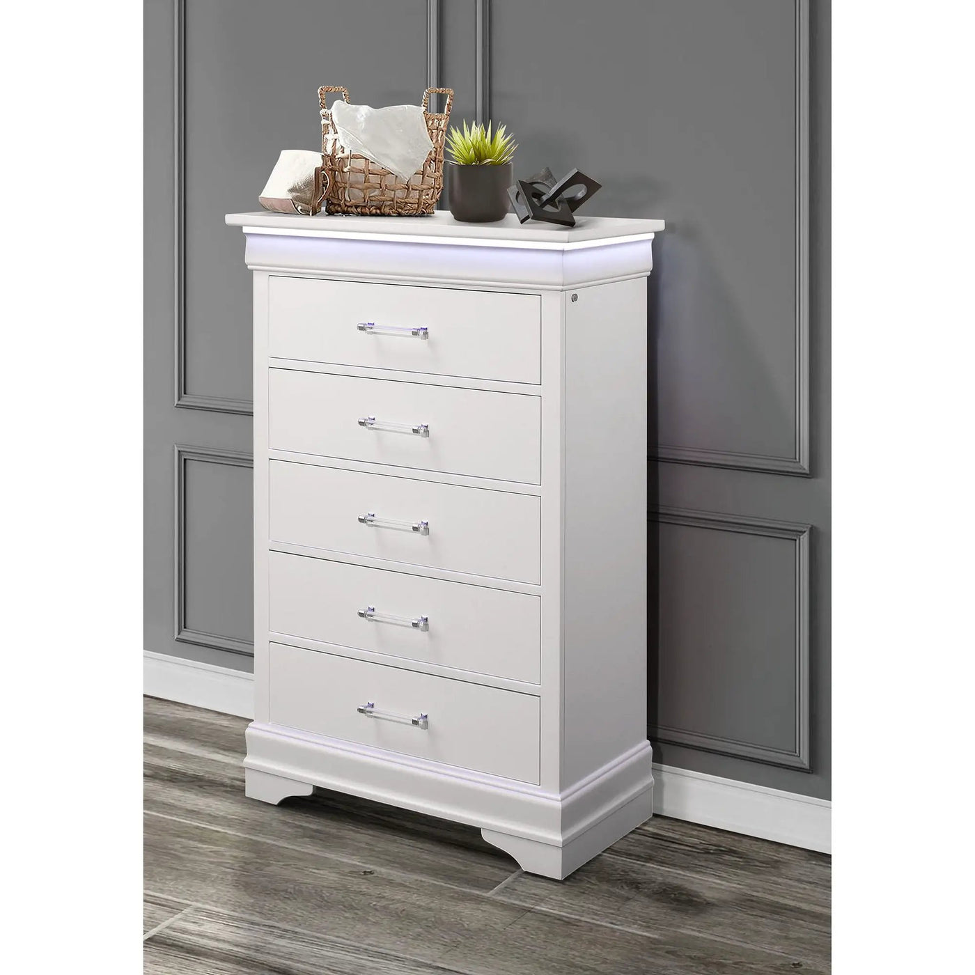 Charlston - Chest With LED by HouseOfZazla