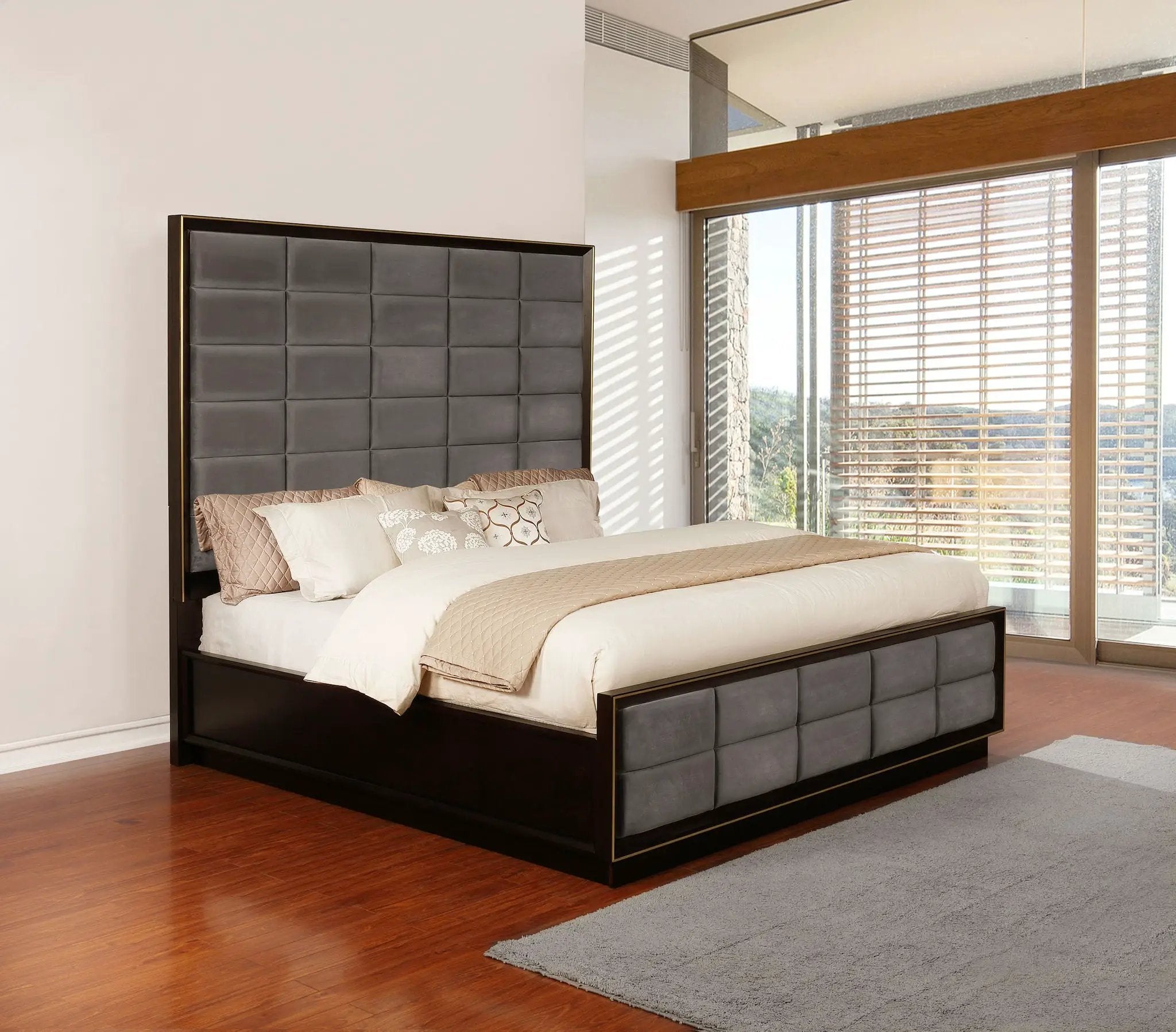 Durango 77-inch Queen Panel Bed Smoked Peppercorn by Unique Piece Furniture