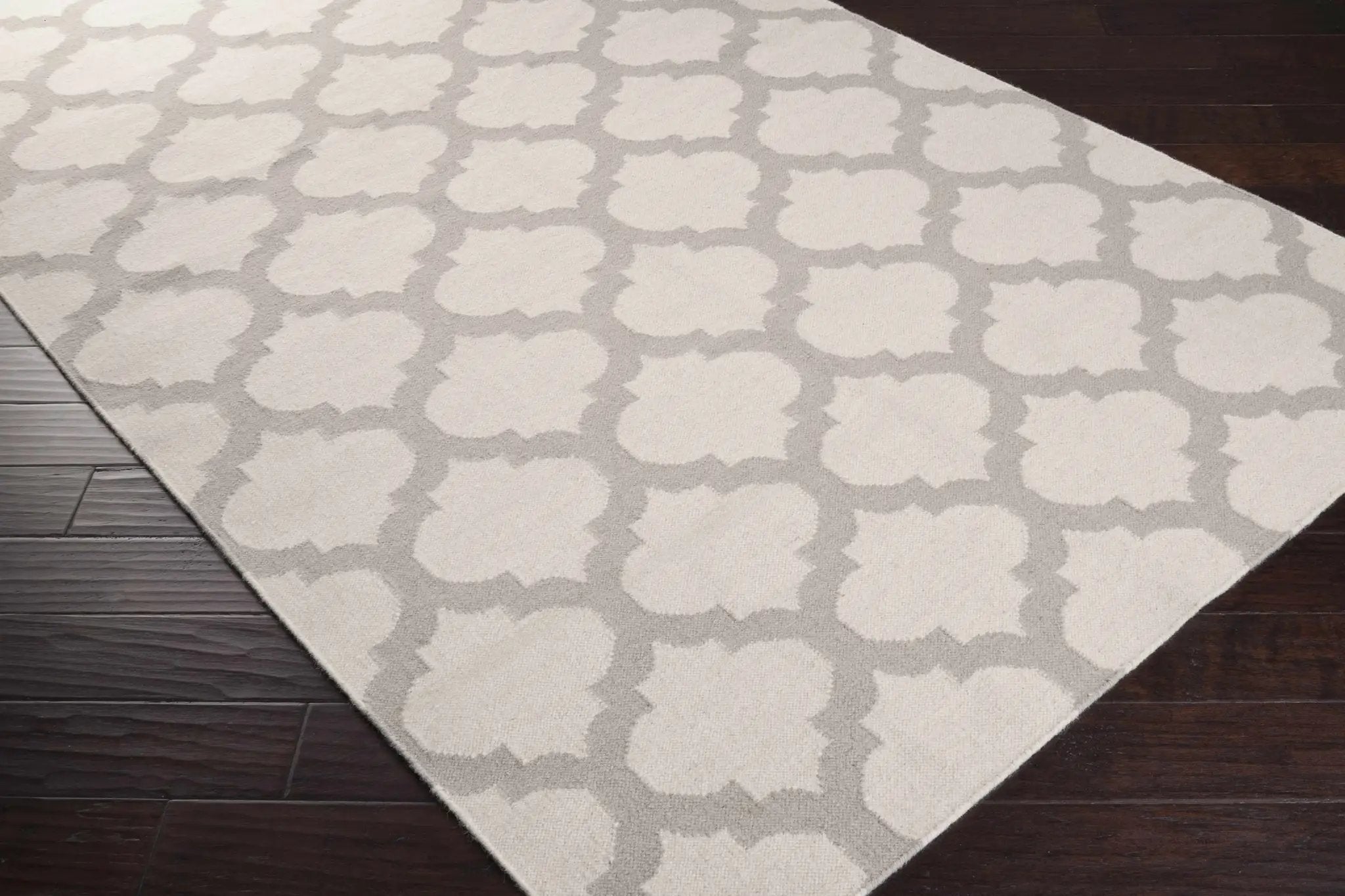 Banks Ivory/Gray Trellis Wool Rug - Clearance by Boutique Rugs