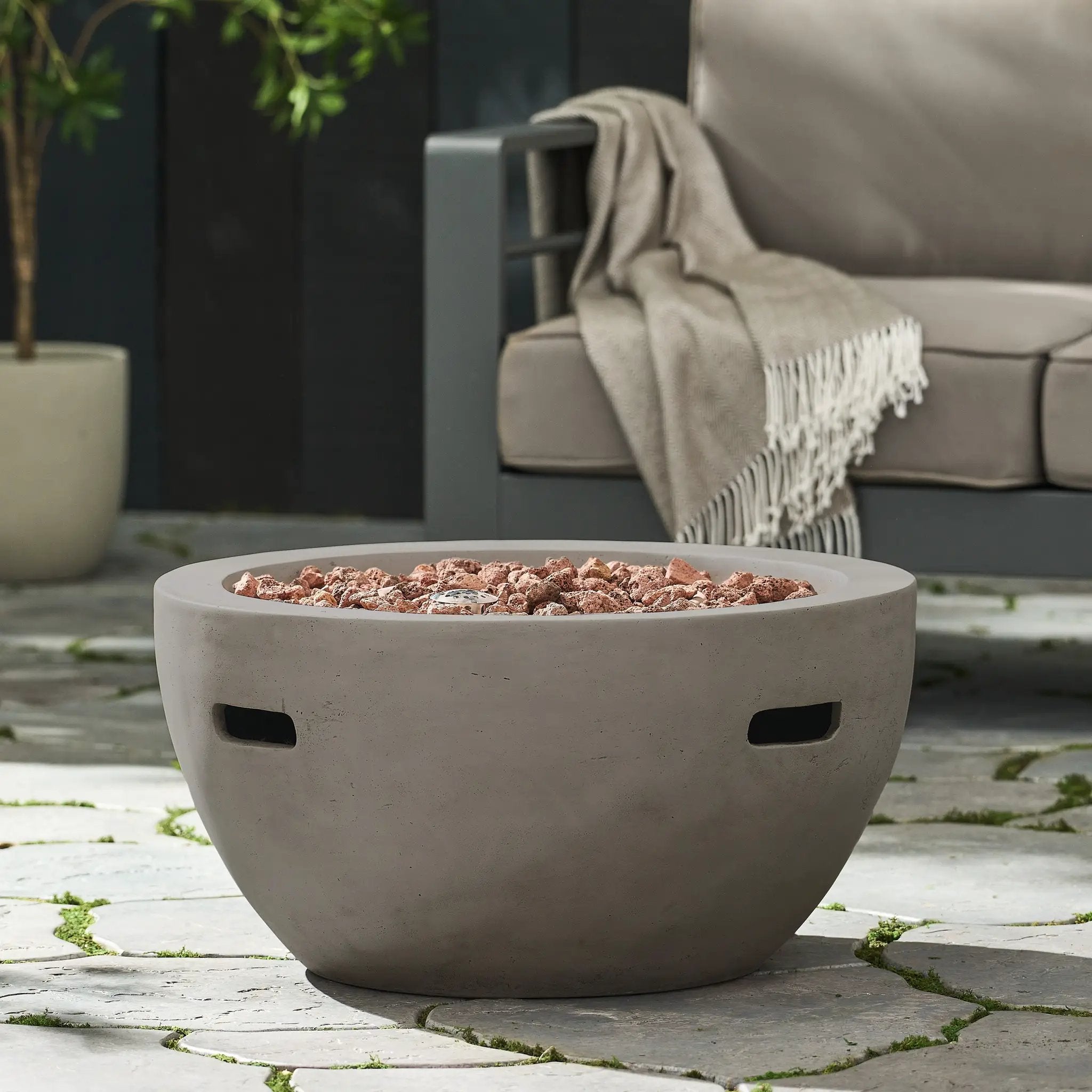 27' Bowl Shaped MGO 40,000 BTU Propane Fire Pit, Light Grey (Tank Cover not Included) by HouseOfZazla