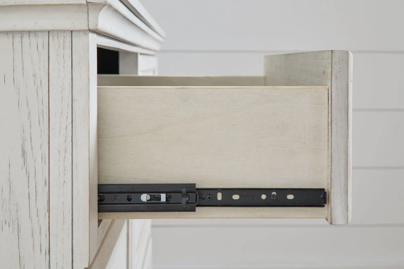 Robbinsdale - Dresser by Unique Piece Furniture