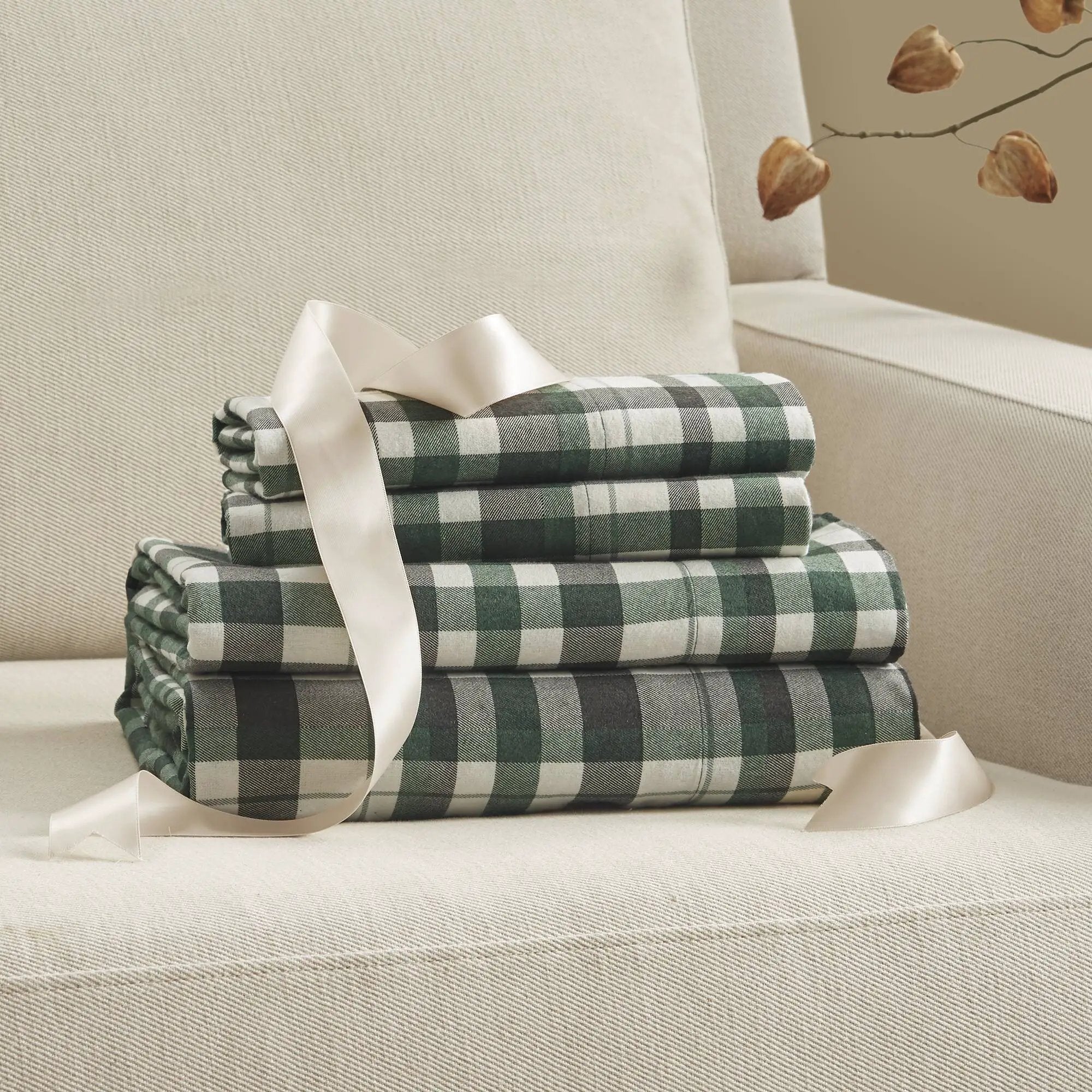 4 Pieces Queen 100% Cotton Flannel Printed Sheet Set Finton by HouseOfZazla