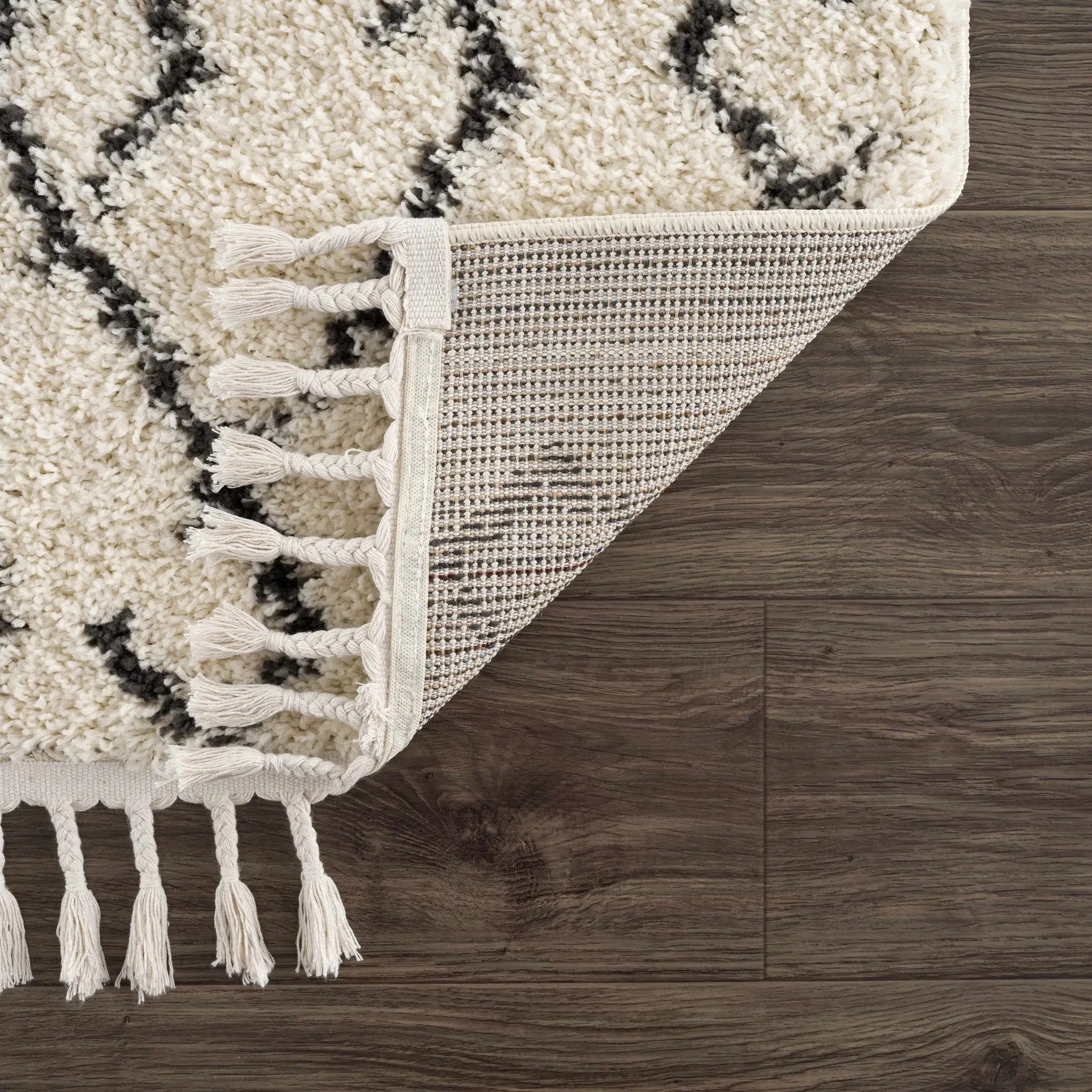 Pahala Moroccan Shag Area Rug - Clearance by Boutique Rugs