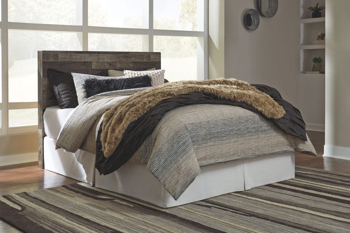 Derekson - Bedroom Set, photo 4 of 6