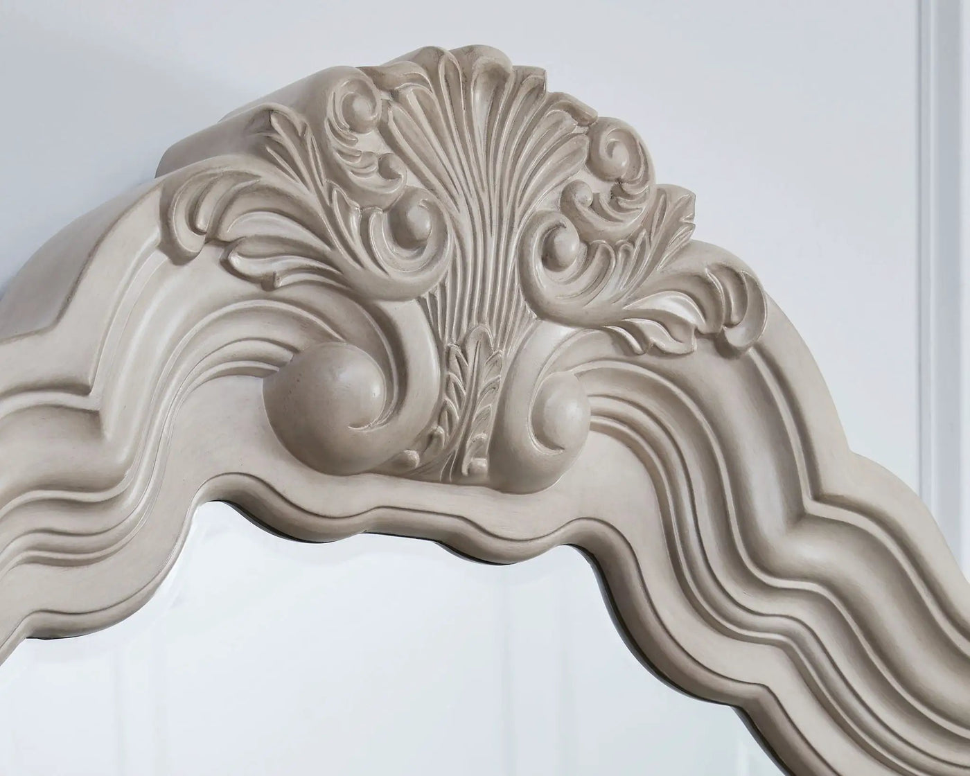 Bruchandi - Dresser by Unique Piece Furniture