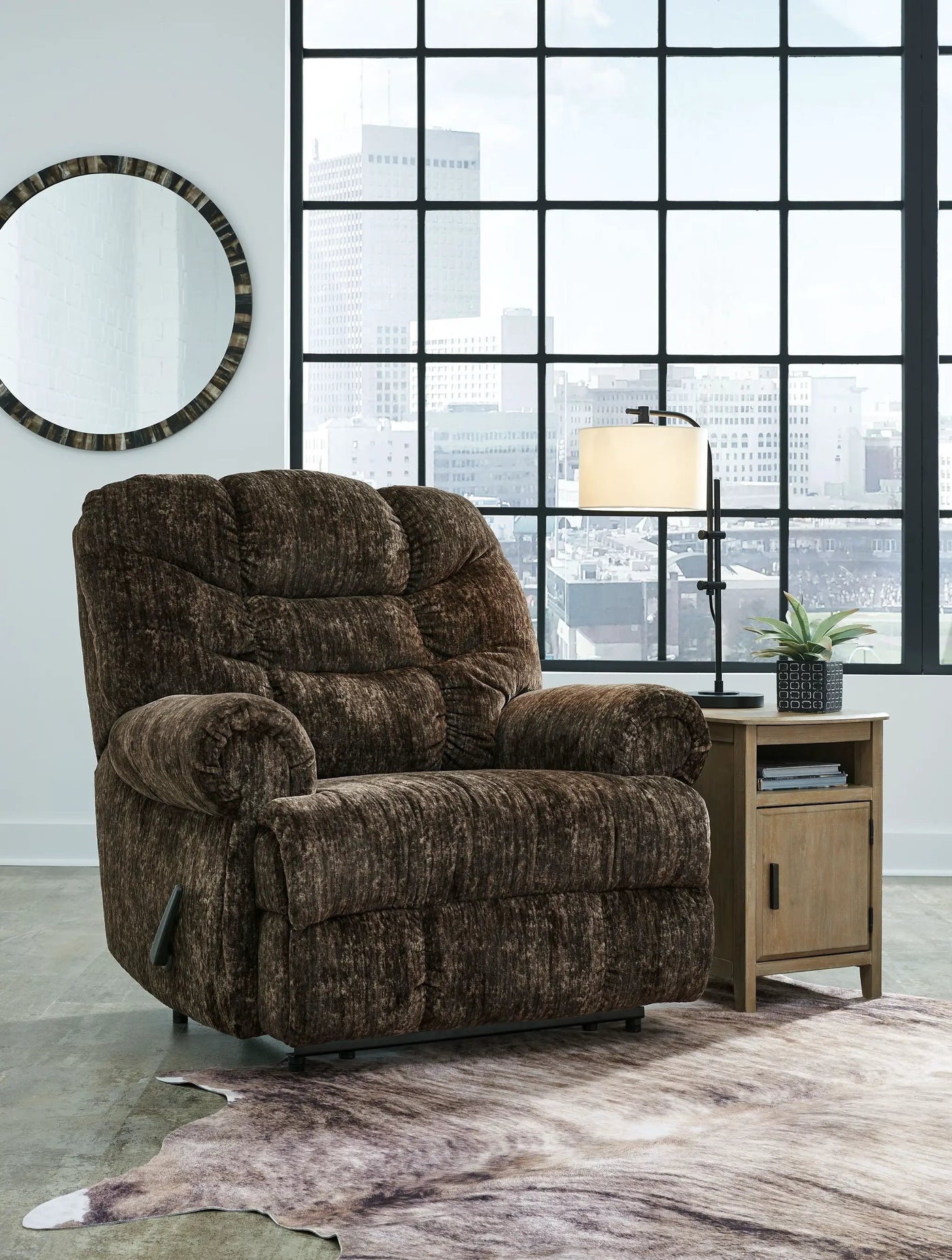 Movie Man - Zero Wall Recliner by Unique Piece Furniture