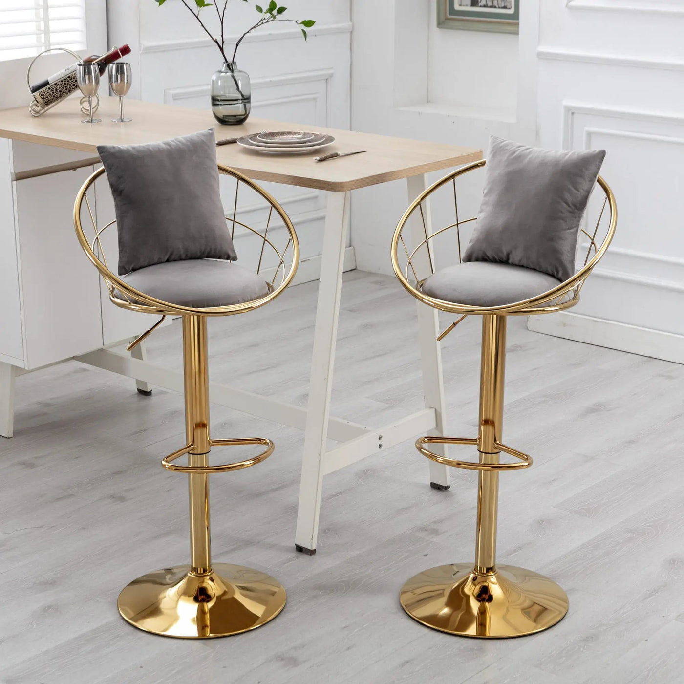Unique Design Bar Chair, 360 Degree Rotation, Adjustable Height, Suitable For Dining Room And Bar by HouseOfZazla