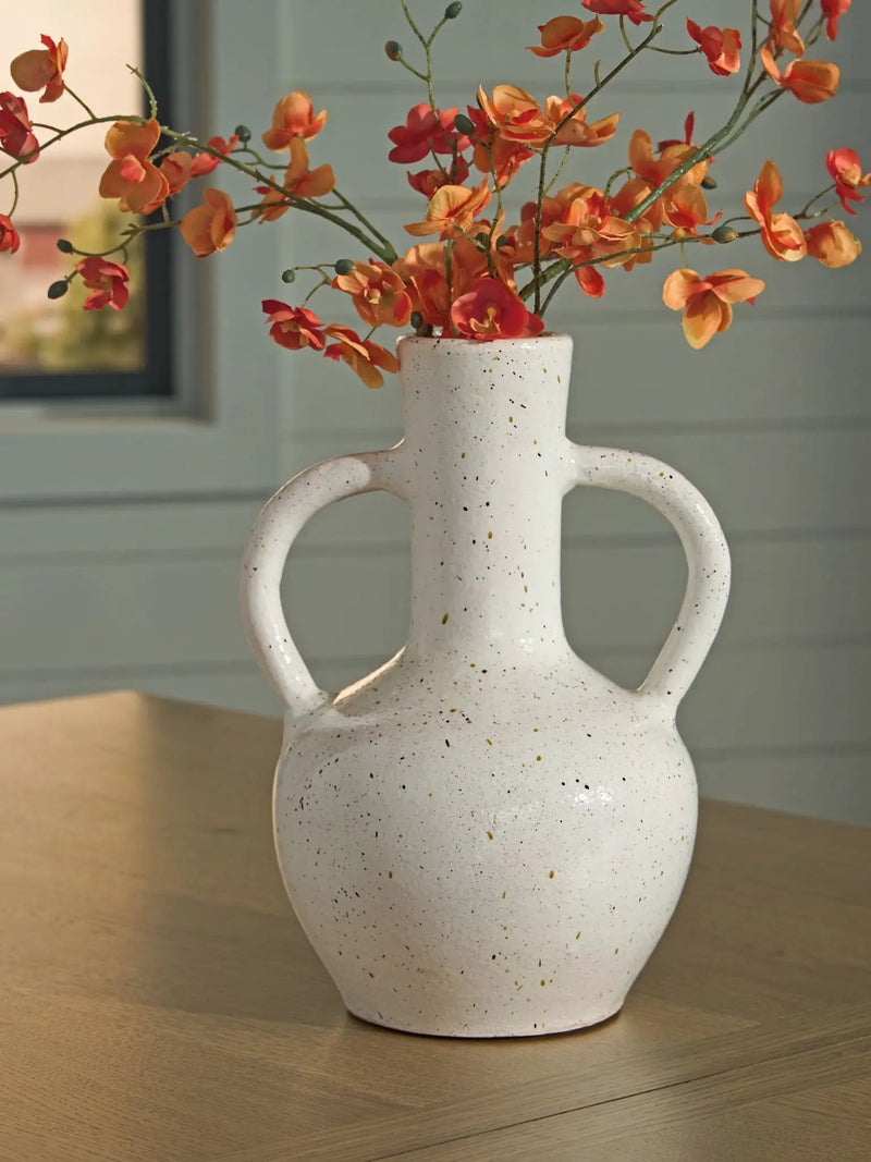 Dallinworth - Vase by Unique Piece Furniture