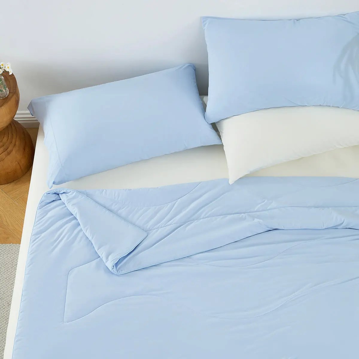 1-Piece 90x90" Cooling DA Comforter, Ice by HouseOfZazla