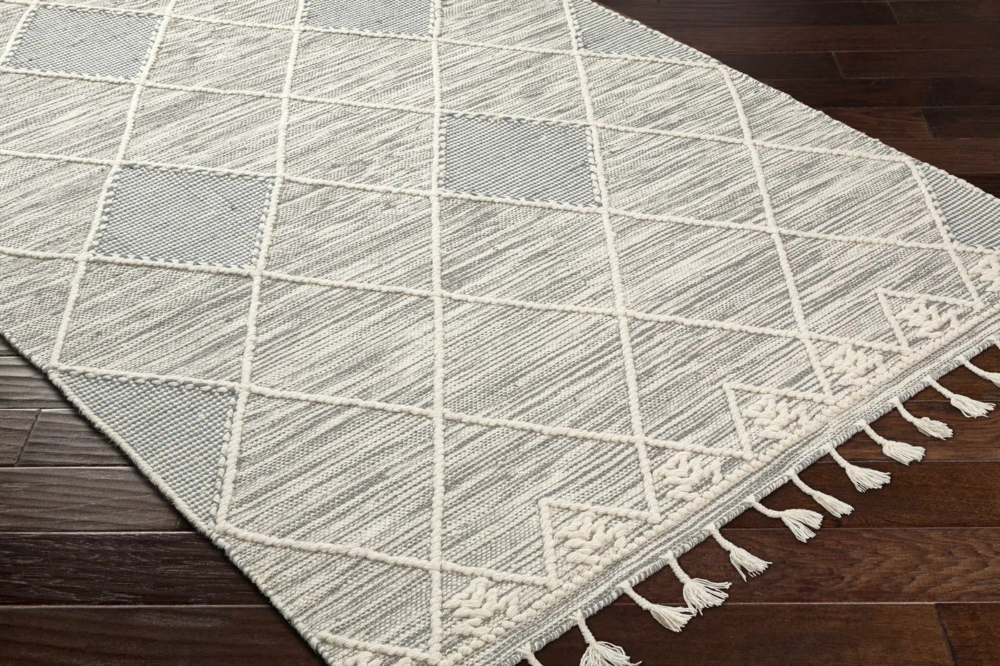 Bicos Tasseled Jute Rug - Clearance by Boutique Rugs