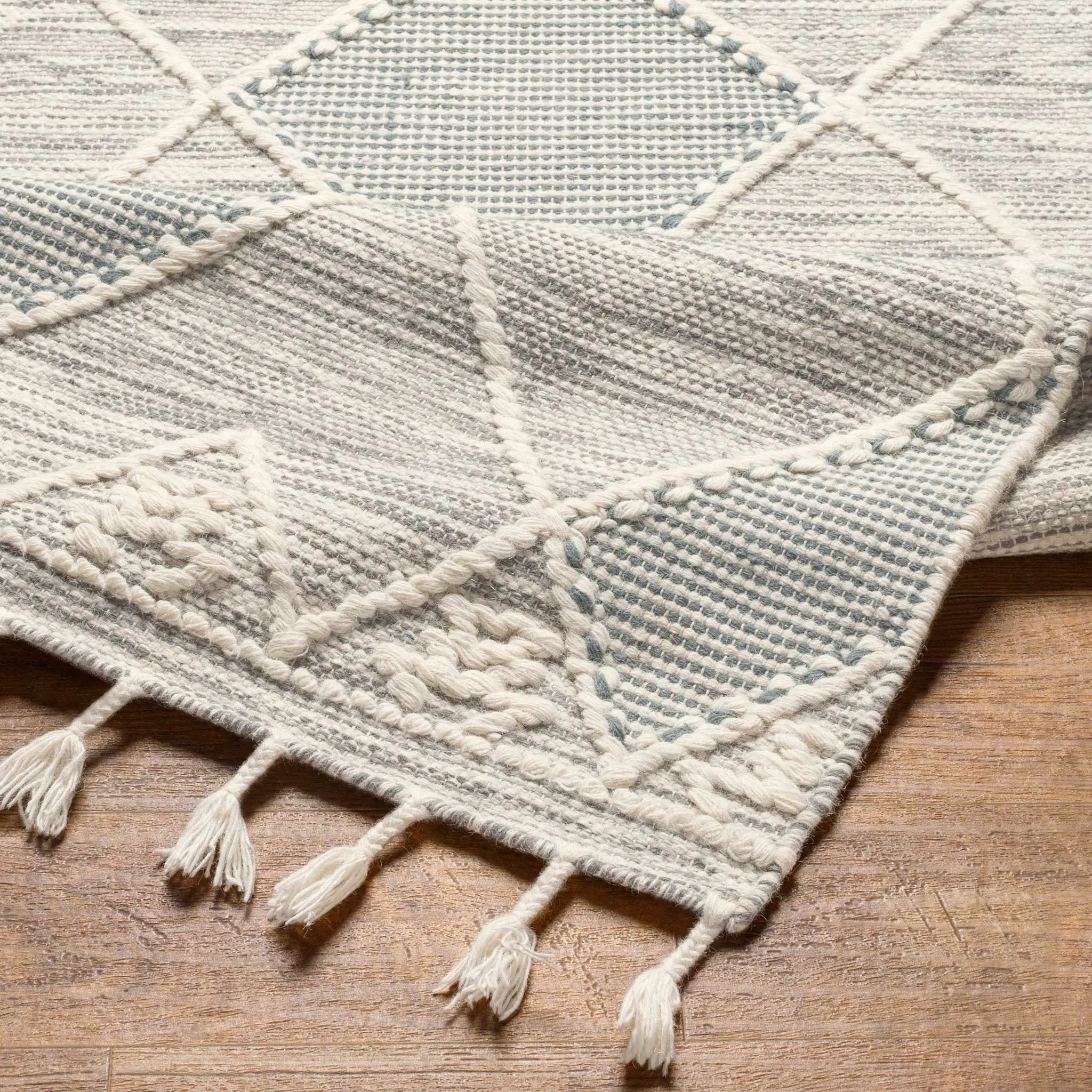 Bicos Tasseled Jute Rug - Clearance by Boutique Rugs