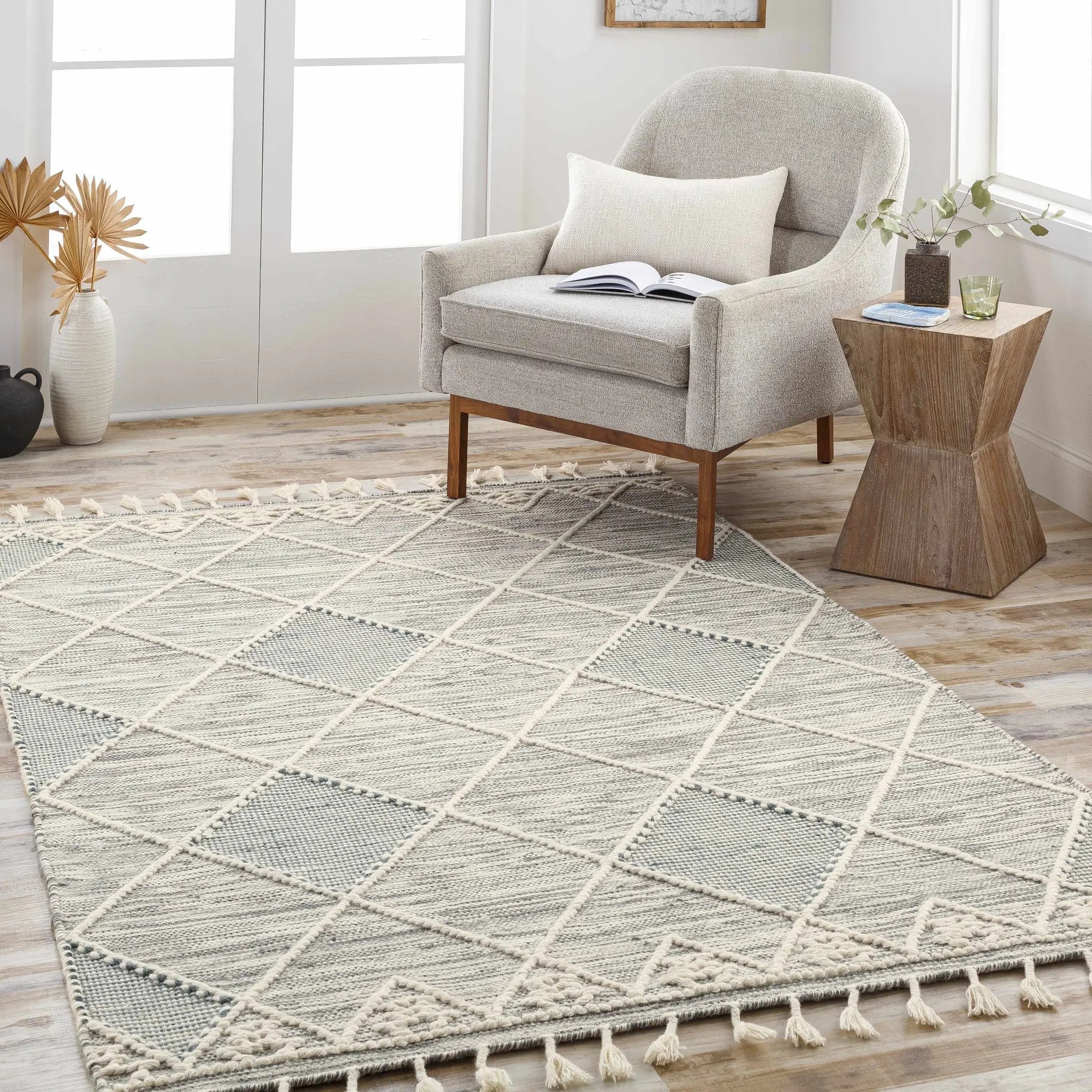 Bicos Tasseled Jute Rug - Clearance by Boutique Rugs