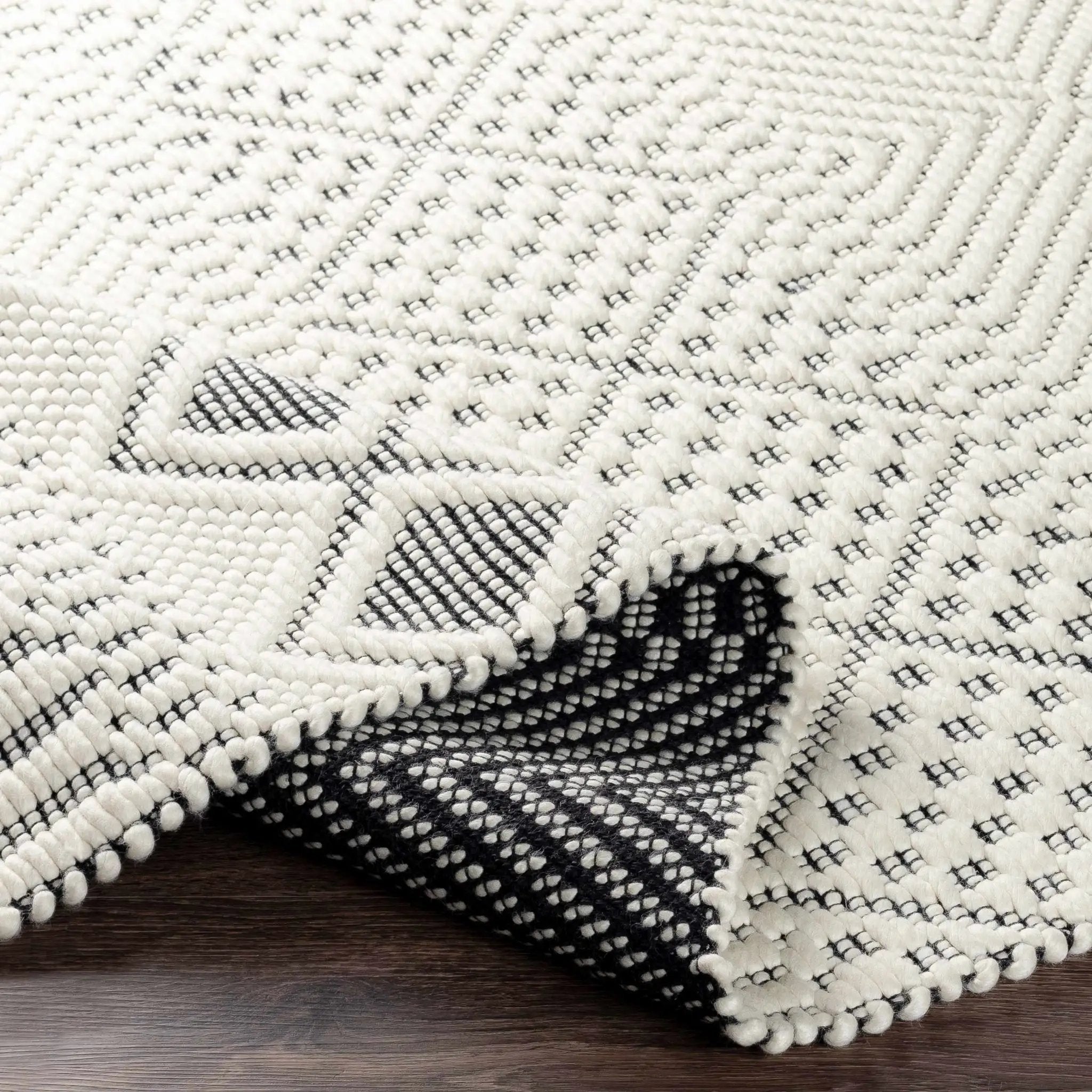 Blakeview Wool Rug - Clearance by Boutique Rugs
