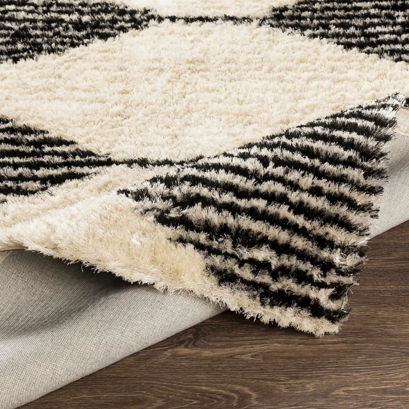 Aberchirder Ivory&Black Diamond Plush Rug - Clearance by Boutique Rugs