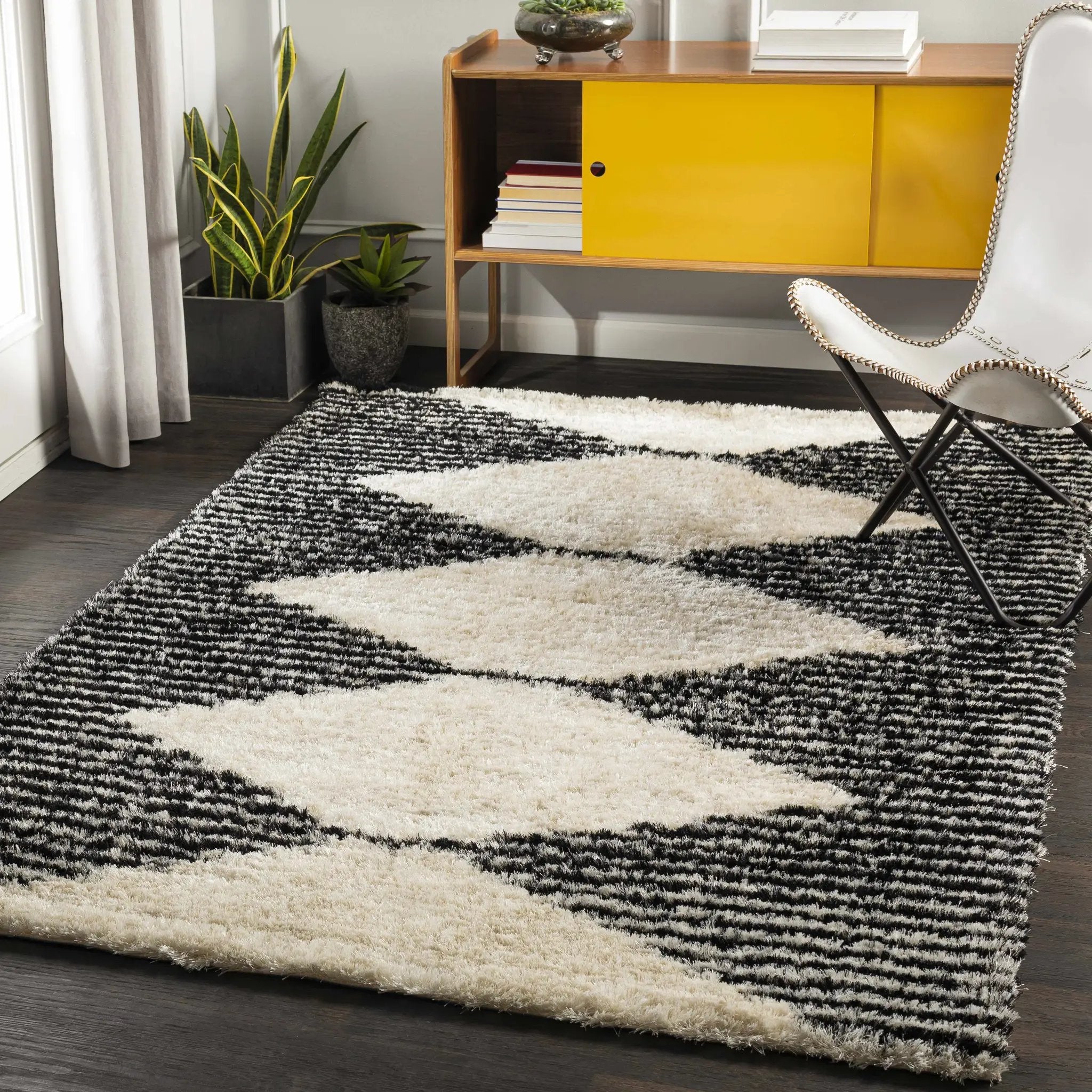 Aberchirder Ivory&Black Diamond Plush Rug - Clearance by Boutique Rugs