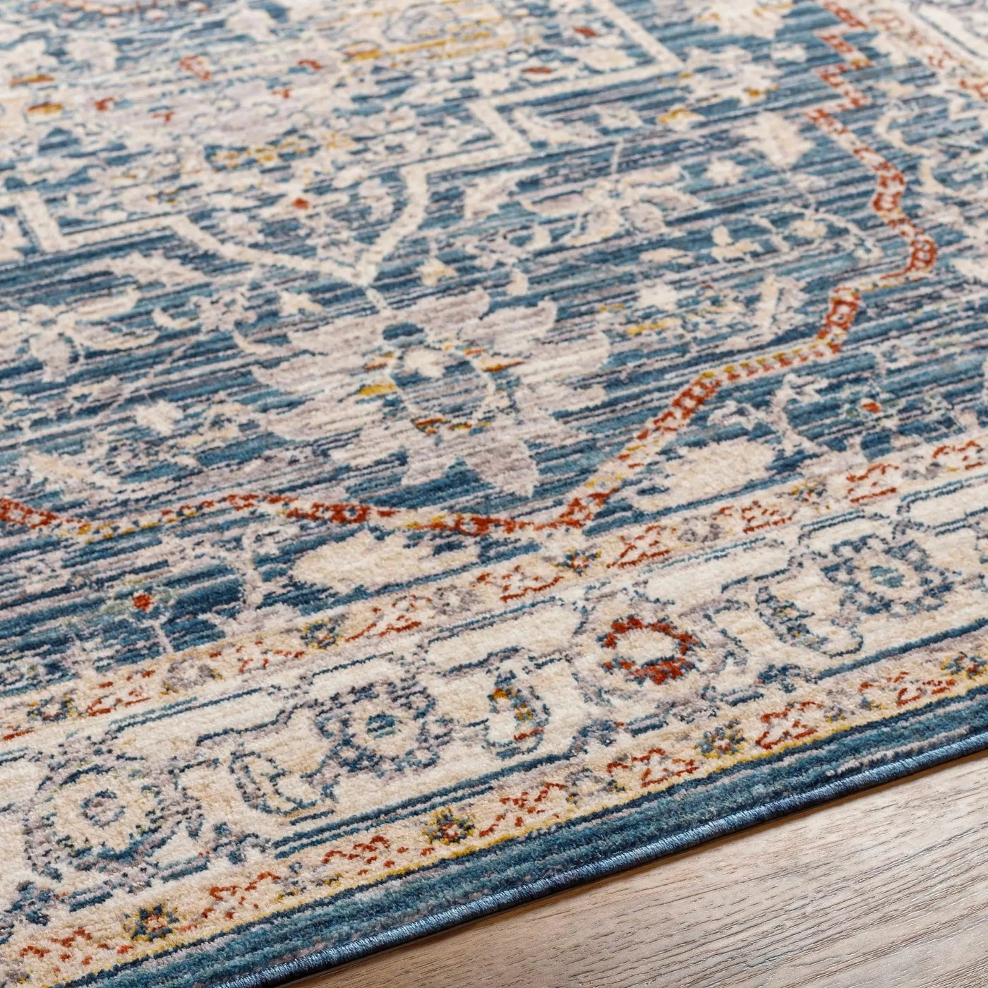 Bree Traditional Style Rug - Clearance by Boutique Rugs
