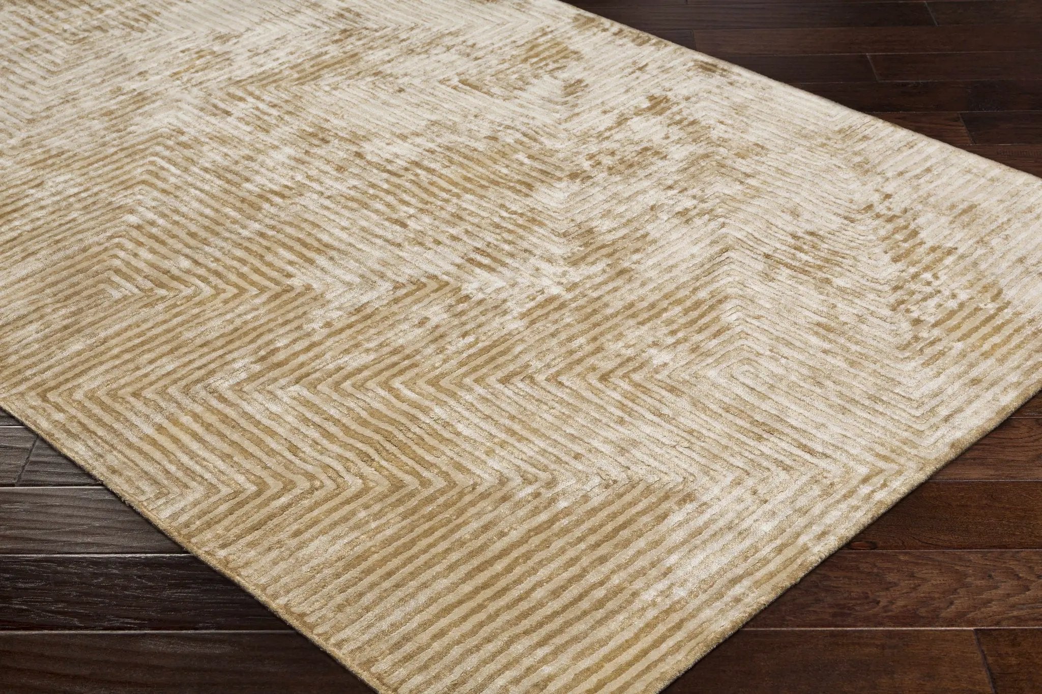 Quartz Patterned Sheen Beige Viscose Rug by Boutique Rugs