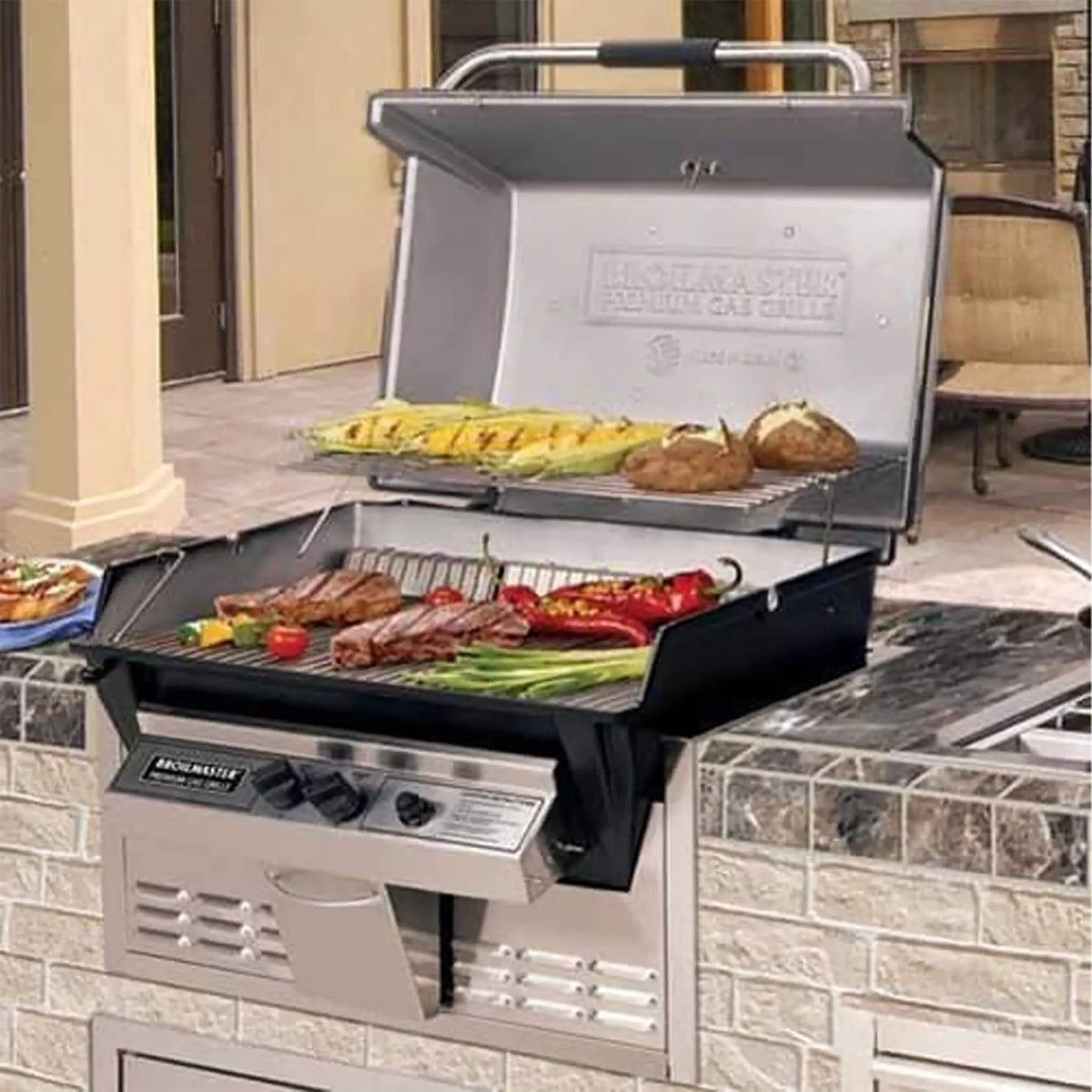 Broilmaster P3X Super Premium Cast Aluminum Gas Grill With Flare Busters, Griddle And Smoker Shutter (SAK98194) by SAKSBY WHOLESALE