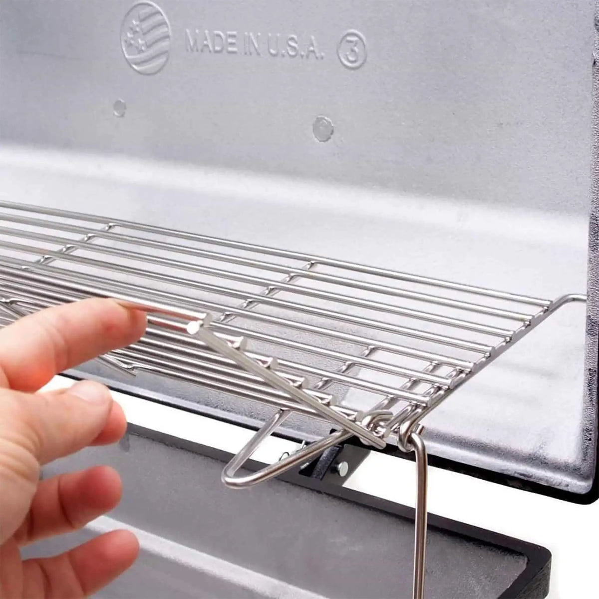 Broilmaster P3X Super Premium Cast Aluminum Gas Grill With Flare Busters, Griddle And Smoker Shutter (SAK98194) by SAKSBY WHOLESALE