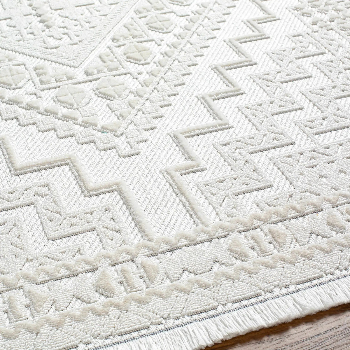 Alya White Fringe Rug by Hauteloom