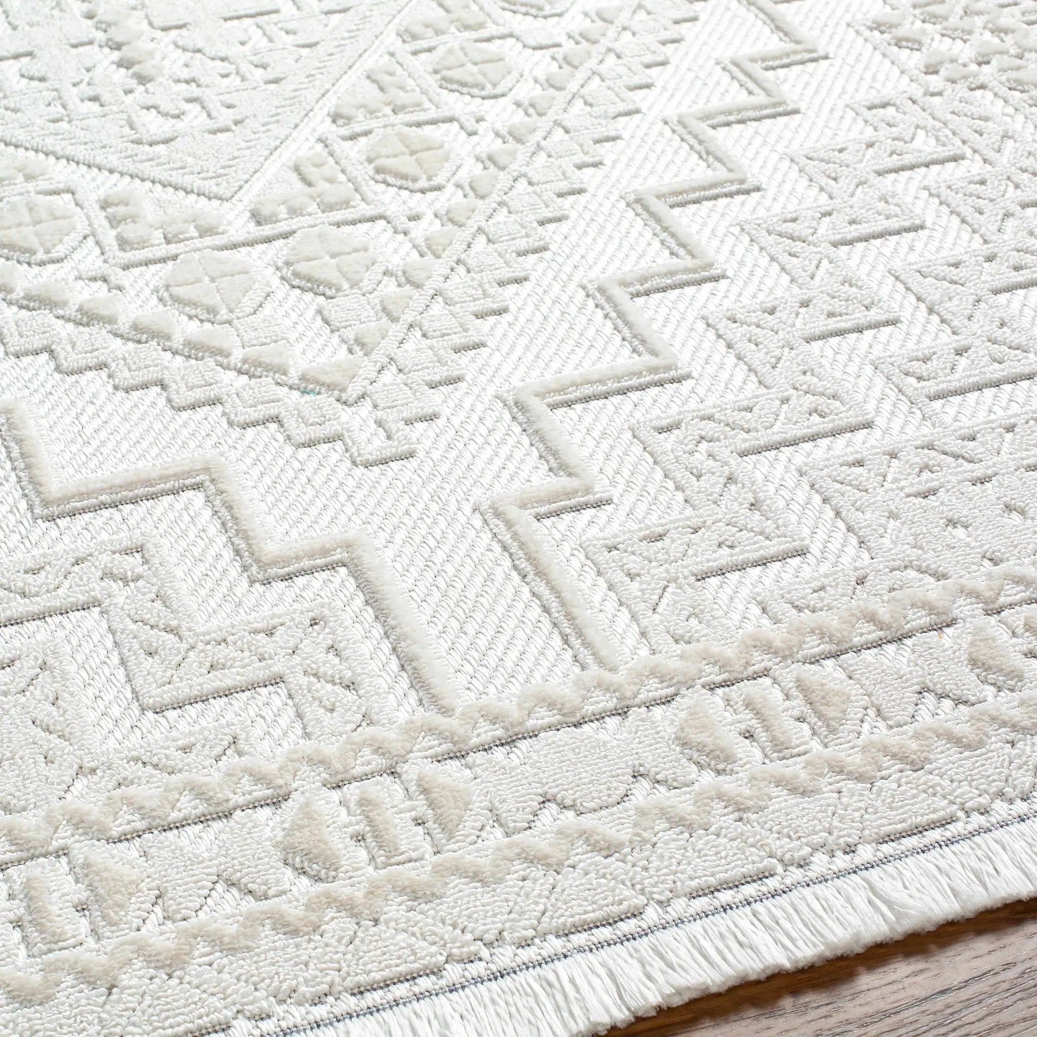 Alya White Fringe Rug by Hauteloom