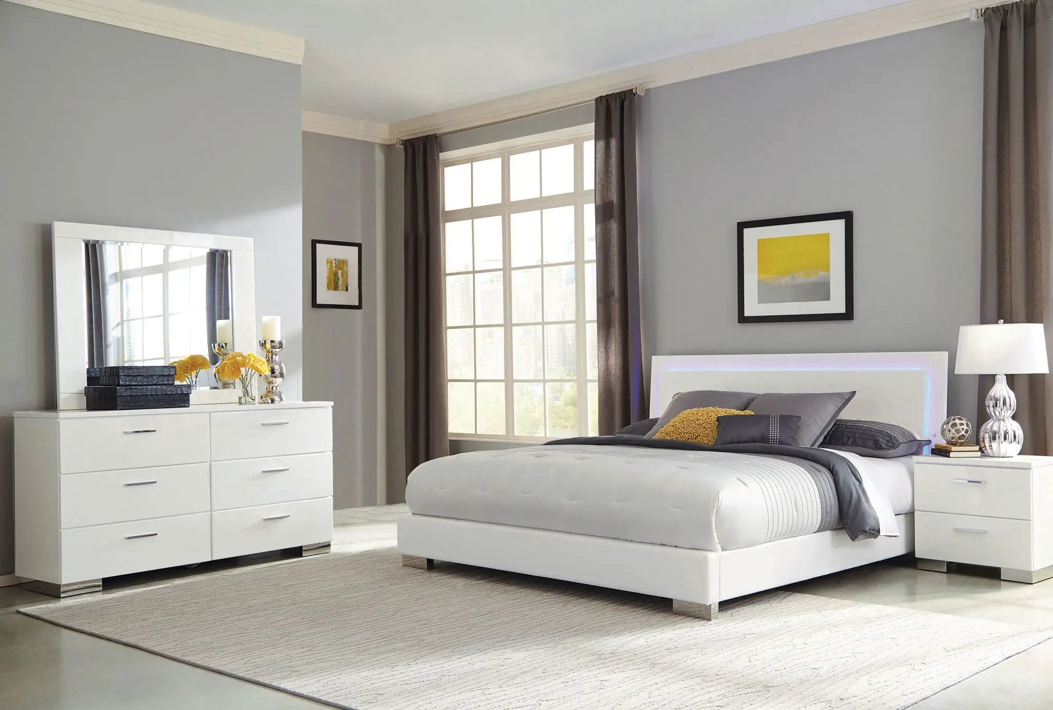 Felicity 4-piece Queen Bedroom Set White High Gloss by Unique Piece Furniture