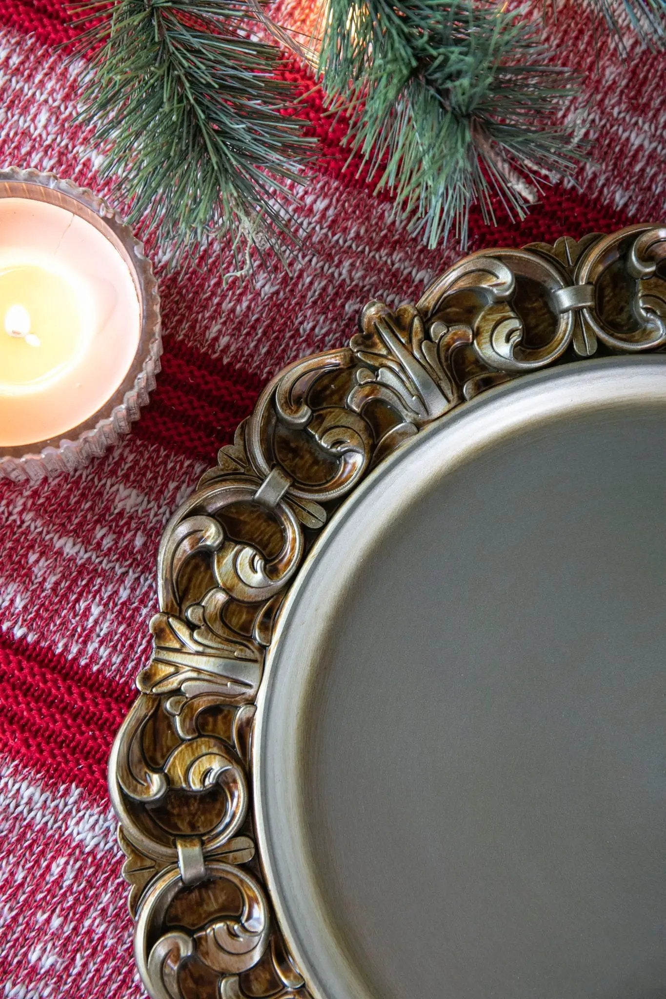 Plastic Charger Plate (Set of 6) - Gold by HouseOfZazla