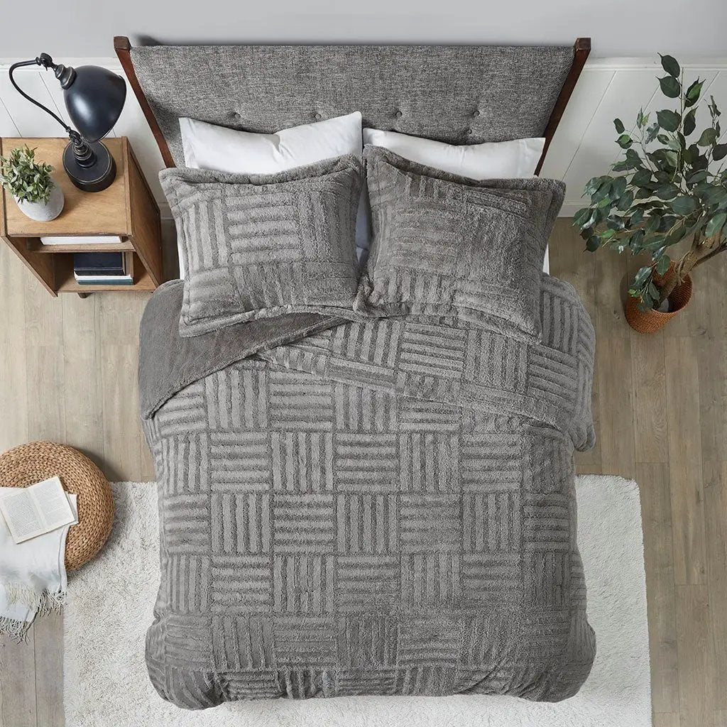 King/Cal King Faux Fur Down Alternative Comforter Mini Set by HouseOfZazla