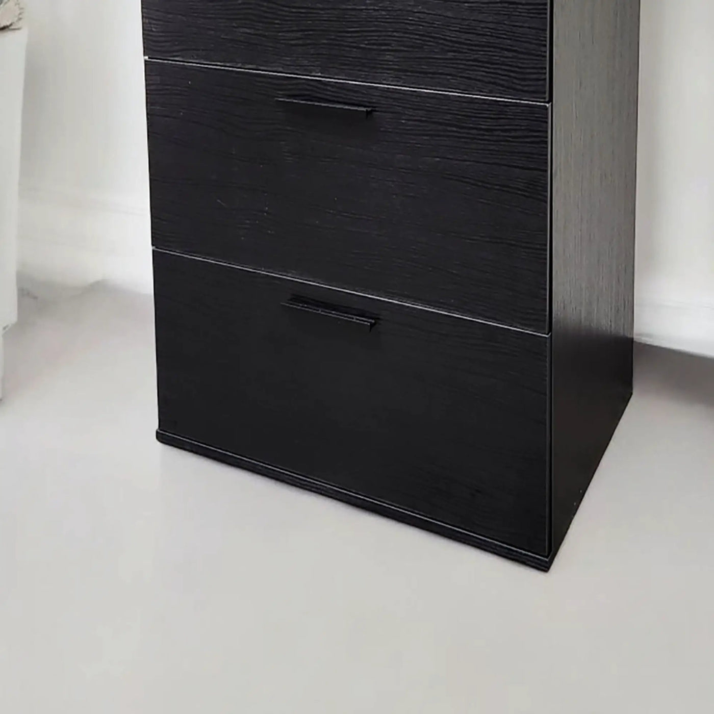 Oliver - Farmhouse Jumbo Chest With 4 Drawer Storage by HouseOfZazla