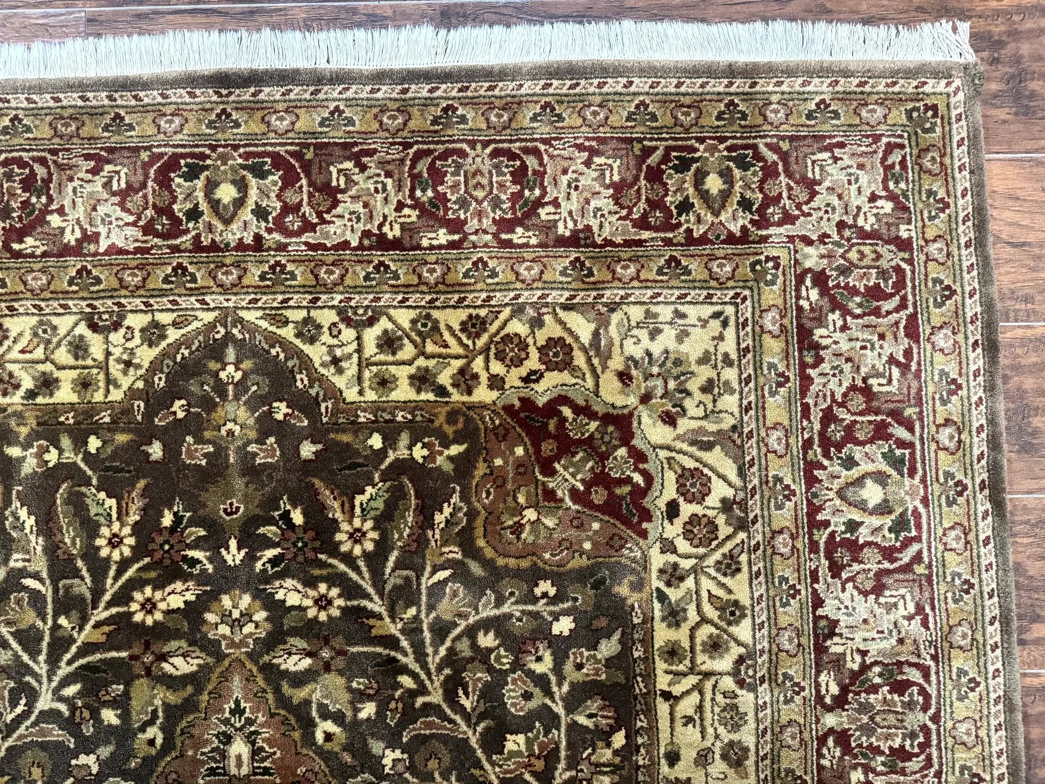 Indo Persian Rug 6x9, Wool Handmade Vintage Rug, Floral Cross Pattern by Jewel Rugs