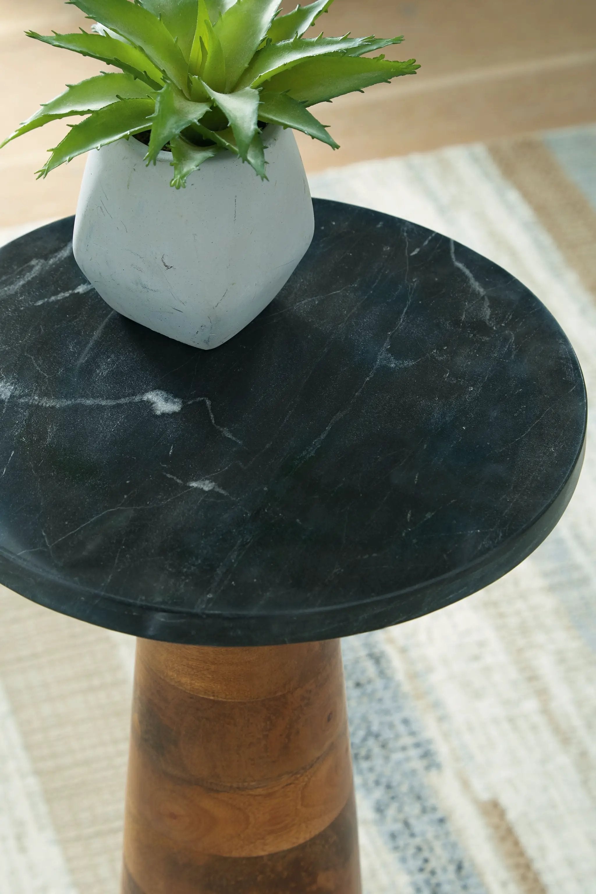 Quinndon - Accent Table - Brown / Black by Unique Piece Furniture