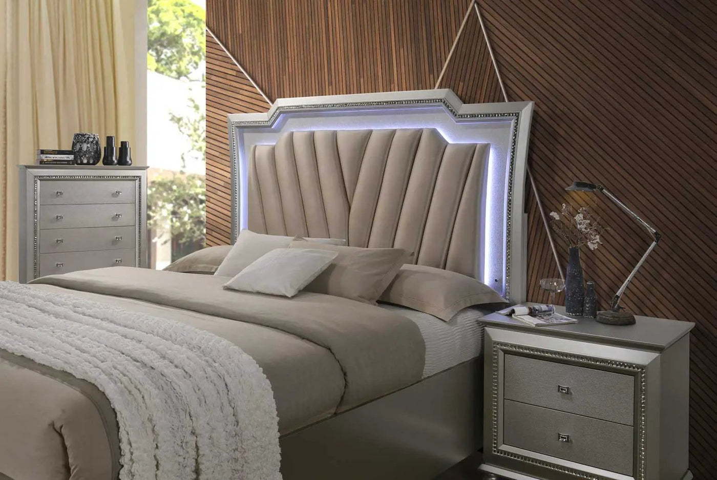 Kaitlyn Bed With LED & Storage by HouseOfZazla
