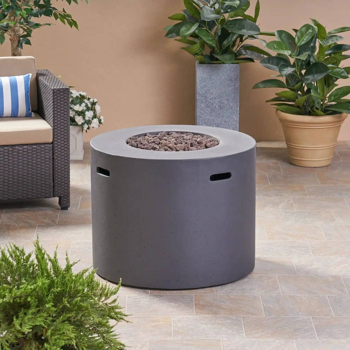 Round Iron Fire Pit With 40,000 Btu by HouseOfZazla