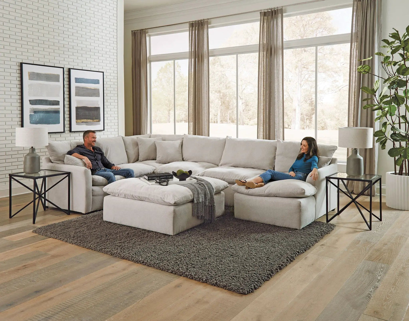 Harper - Sectional With Cocktail Ottoman by Unique Piece Furniture